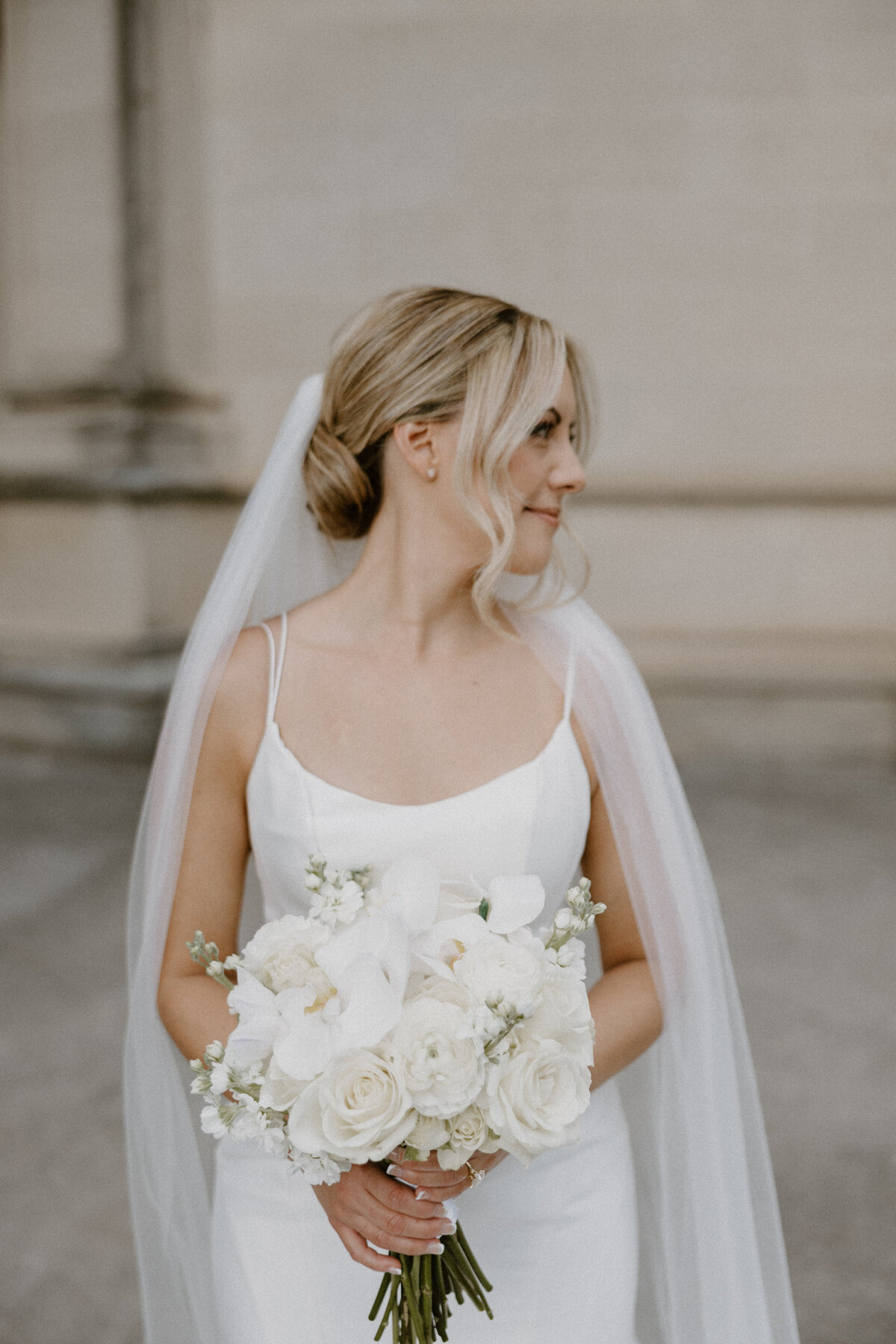elegant bride at biltmore estate