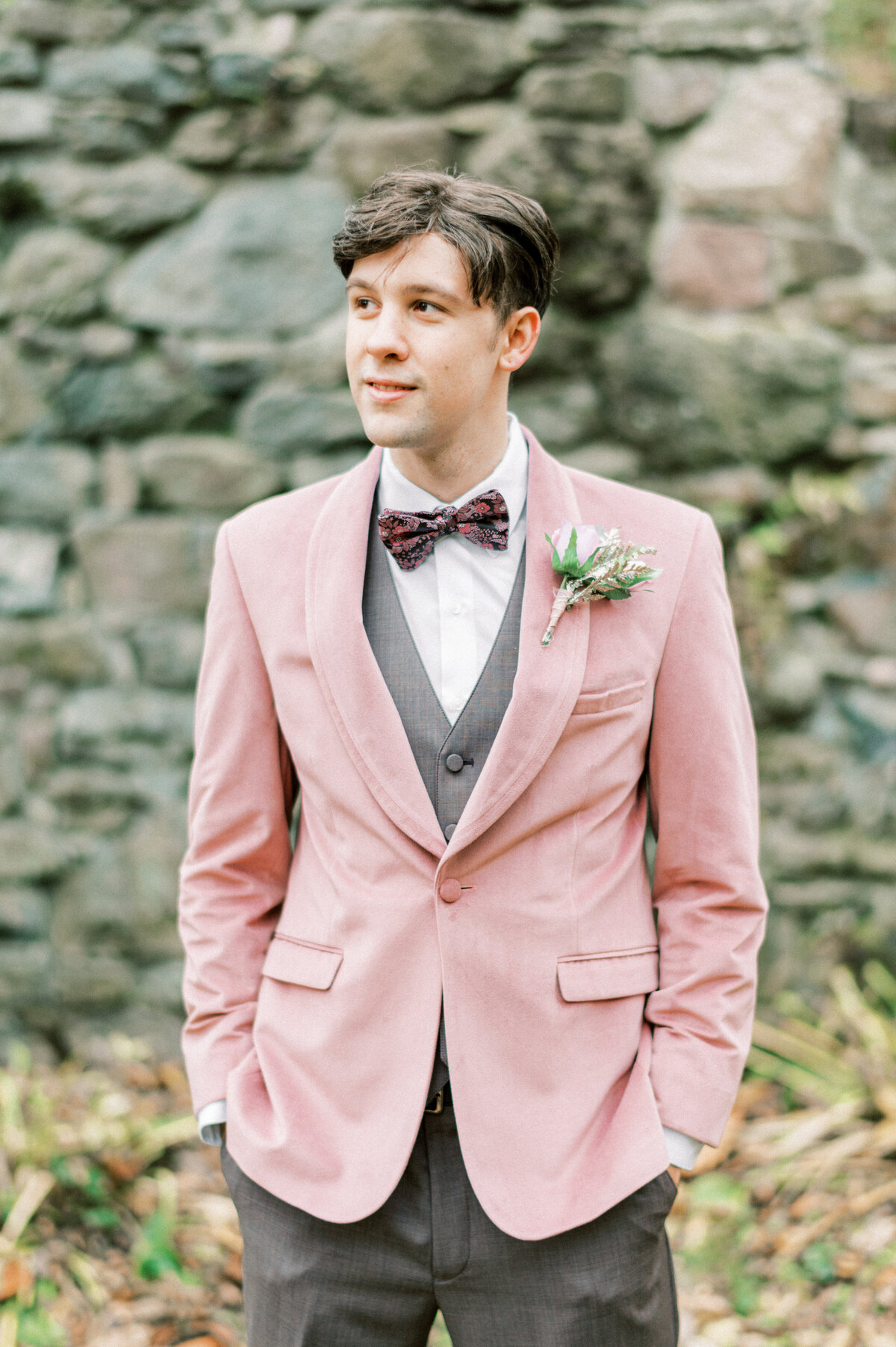 groom 5