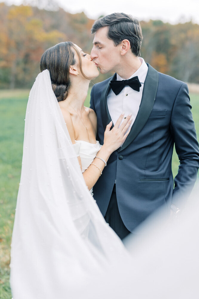 ENP - Heigh Torr Estate Wedding - Simple Elegant Wedding Design for Historic Manor Wedding Venue - Atlanta Wedding Photographer - Light and Airy Film Wedding Photographers in GA-26