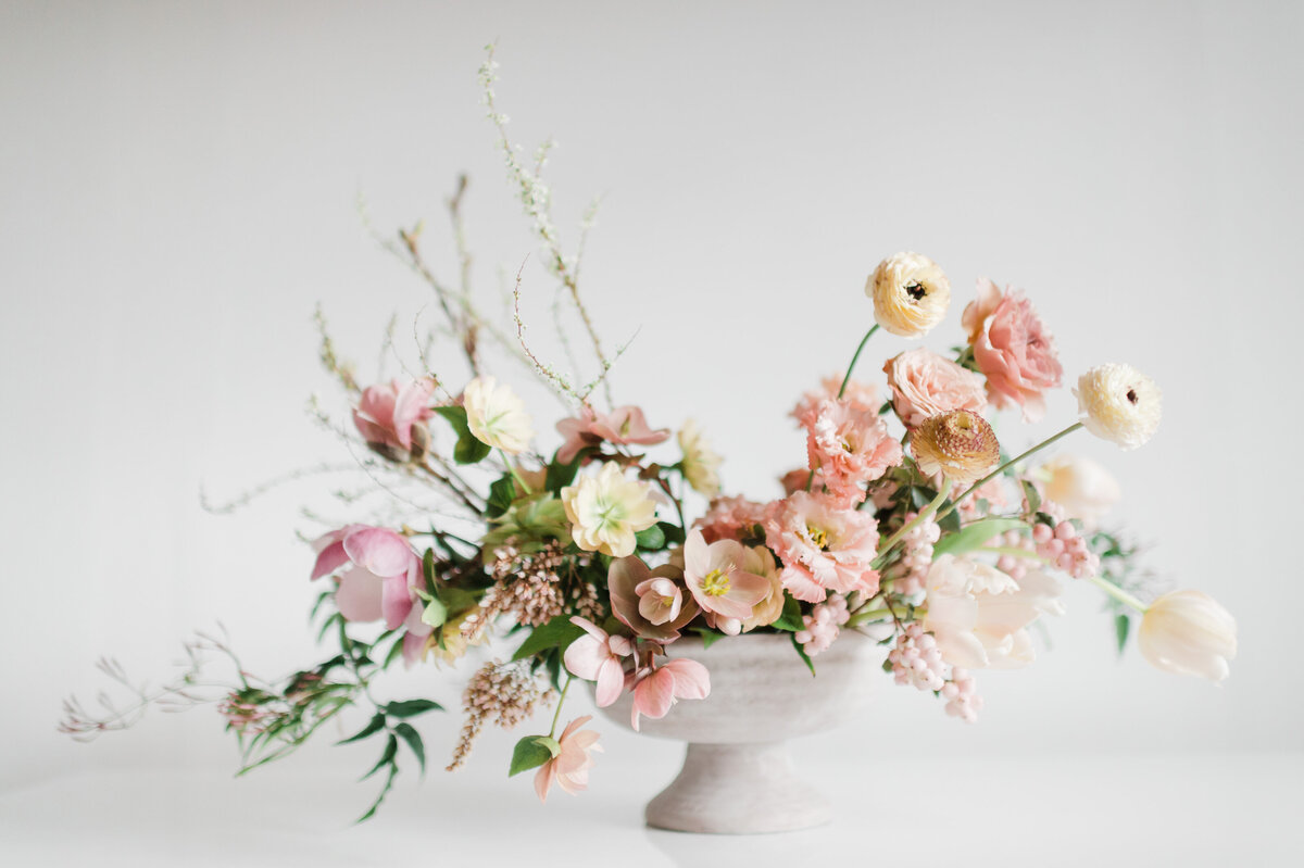 peach-and-blush-wedding-centerpiece