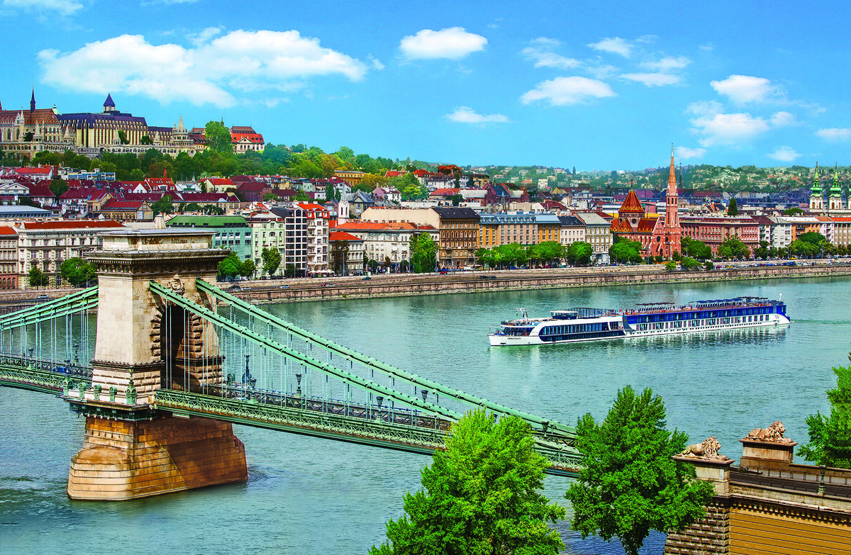 DANUBE_HU_Budapest_Sonata_exterior-min