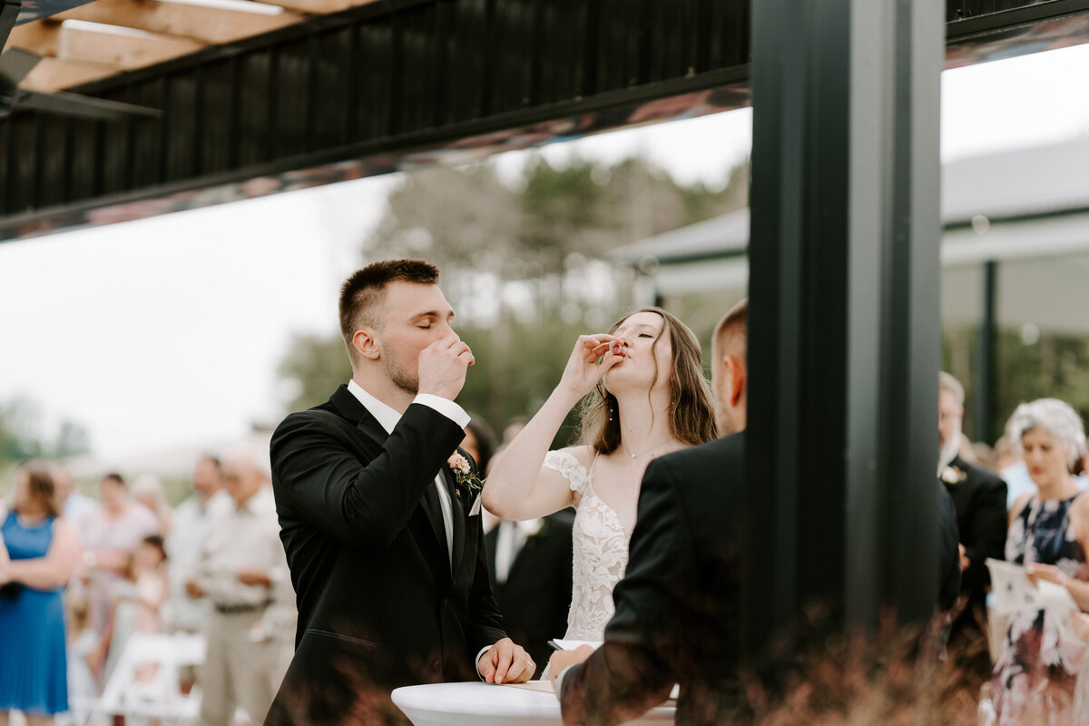 kraber-the-gathering-grounds-iowa-wedding-109