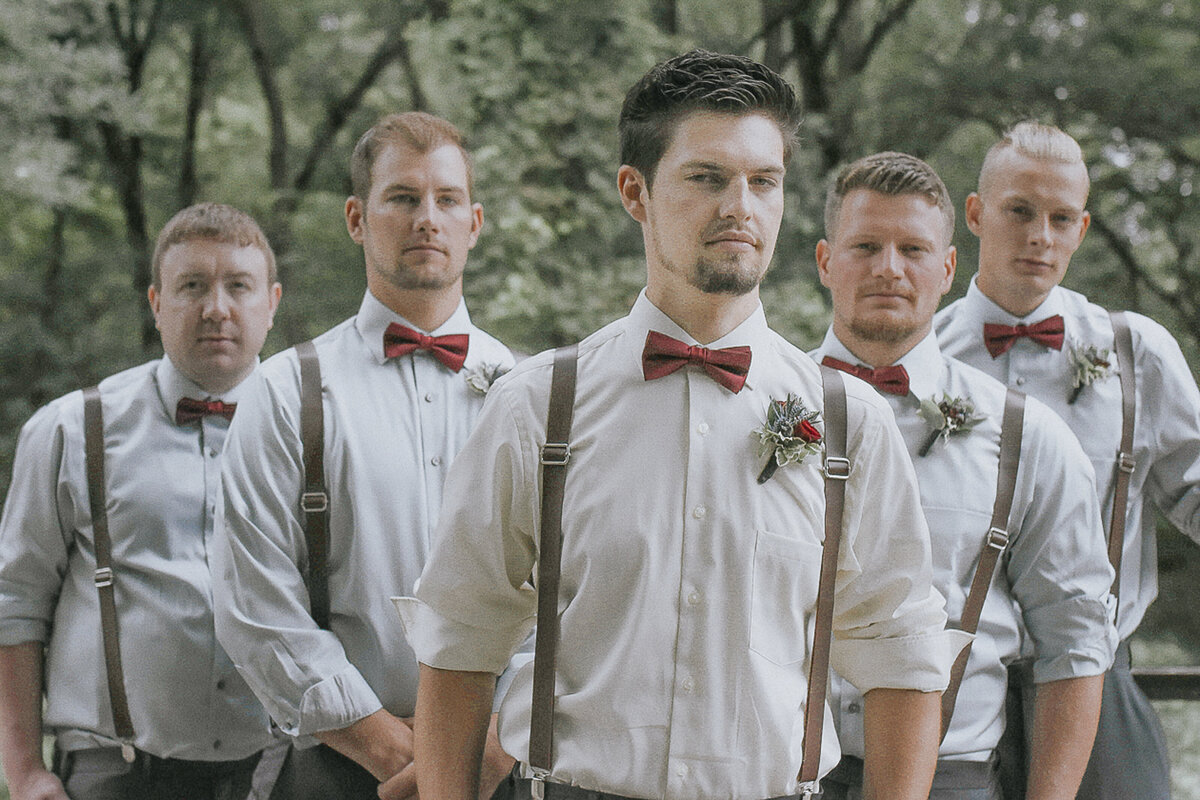 wedding bridal party | Iowa wedding photographer | Iowa Photographer | Playlife | Cedar Rapids | Iowa City | Kalona | Alaynna Ann Schwartz-58