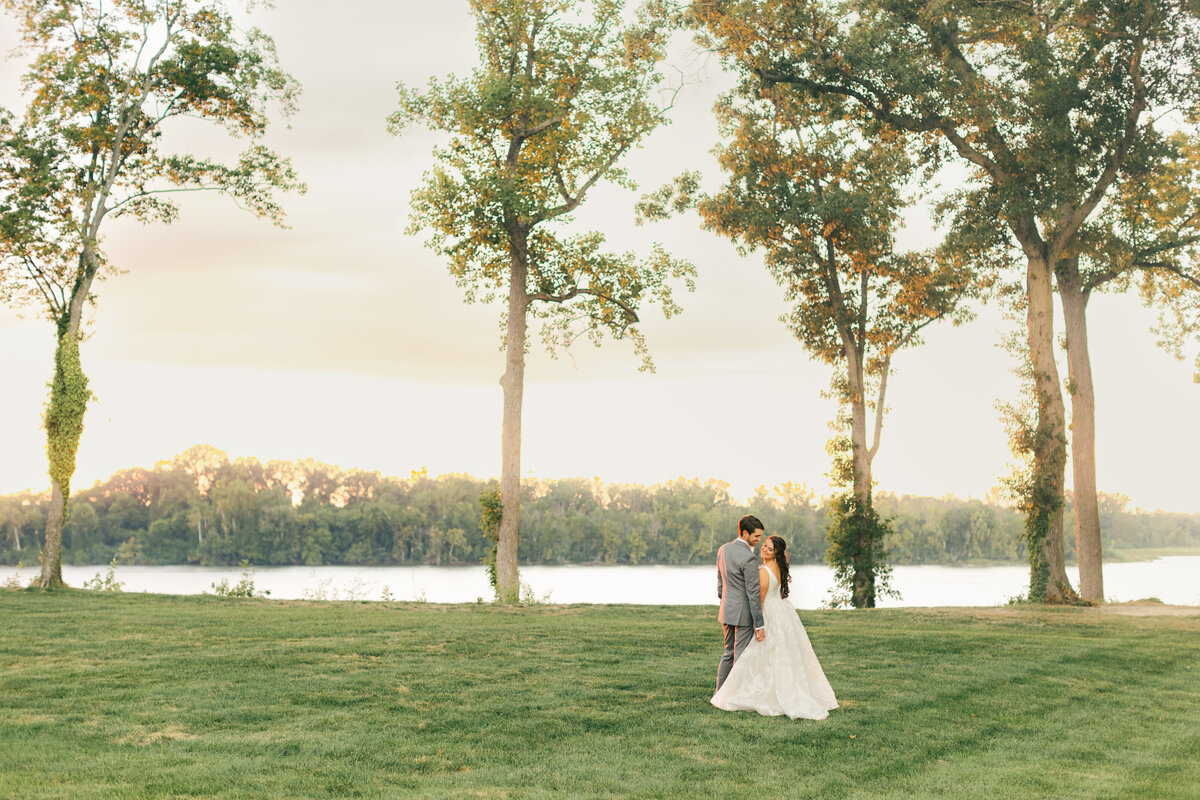 Hannah & Kevin_Wedding_Bride & Groom Sunset-1036