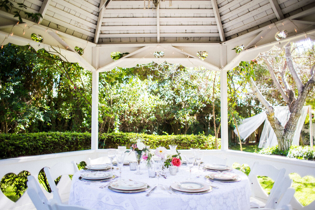 Garden lunch styled by Belle & Bleu