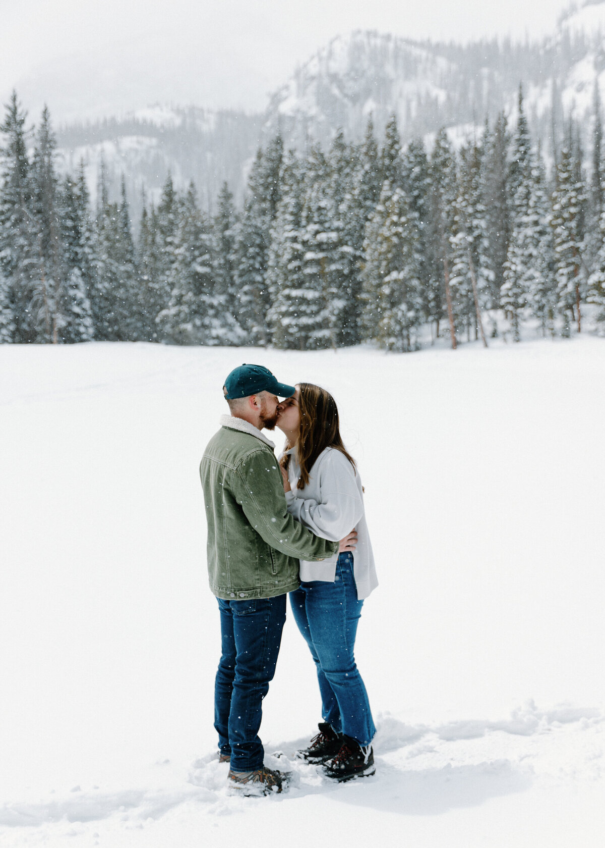 Ashlynn Shelby Photography_Rock Mountain National Park Engagement Shoot_ Dream Lake Engagement Shoot-5