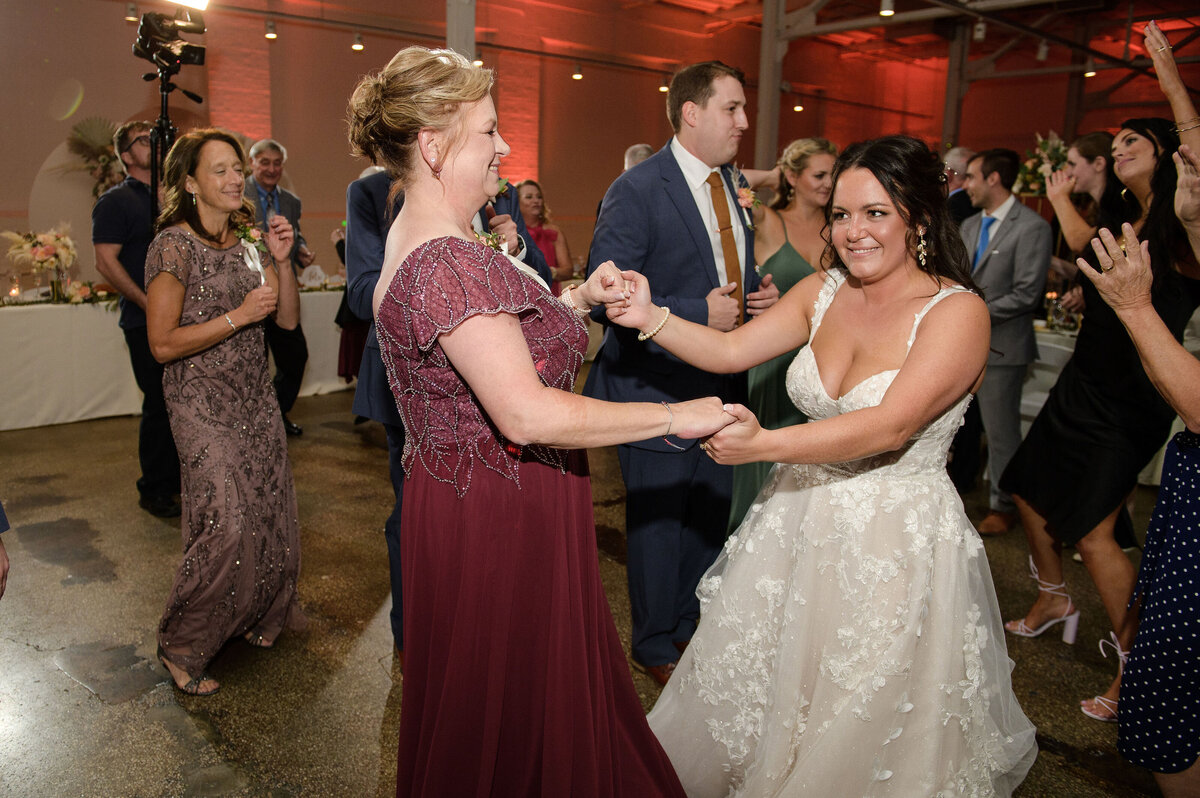 wedding at Grand Pacific Gardens
