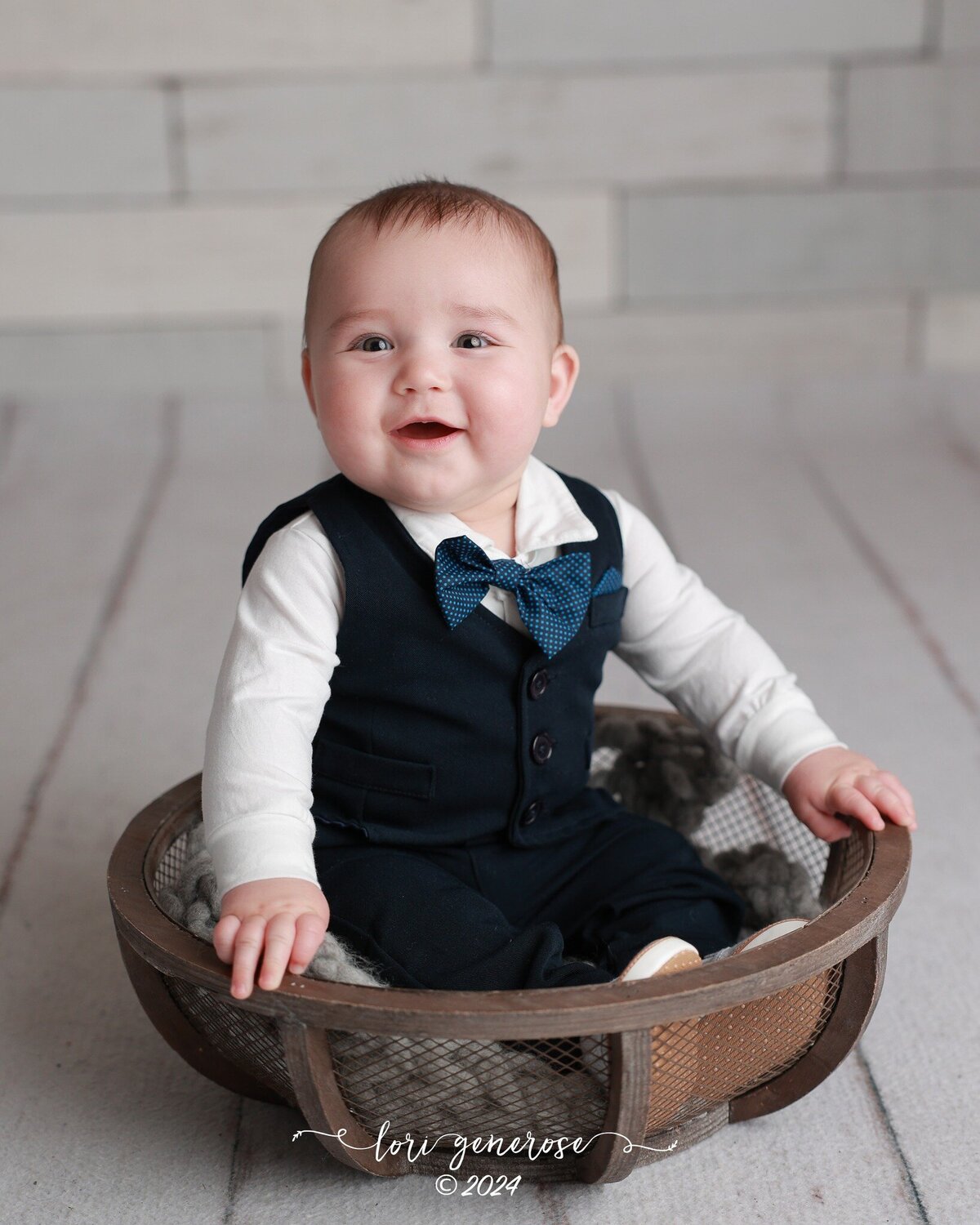 lehigh-valley-photographer-lori-generose-lg-photography-six—month-milestone-boy-allentown-pa