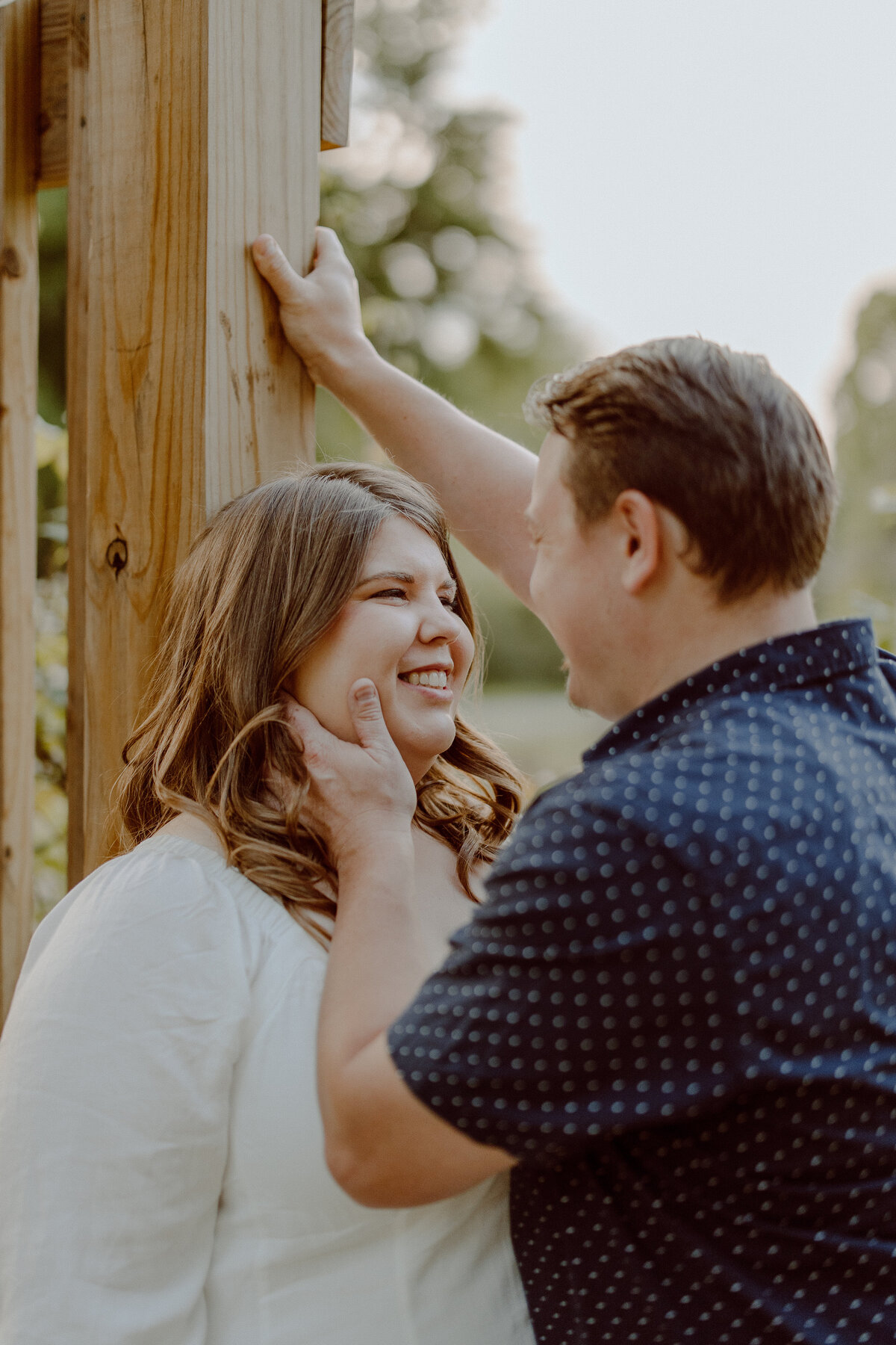 engagement photos of couple holding eachother