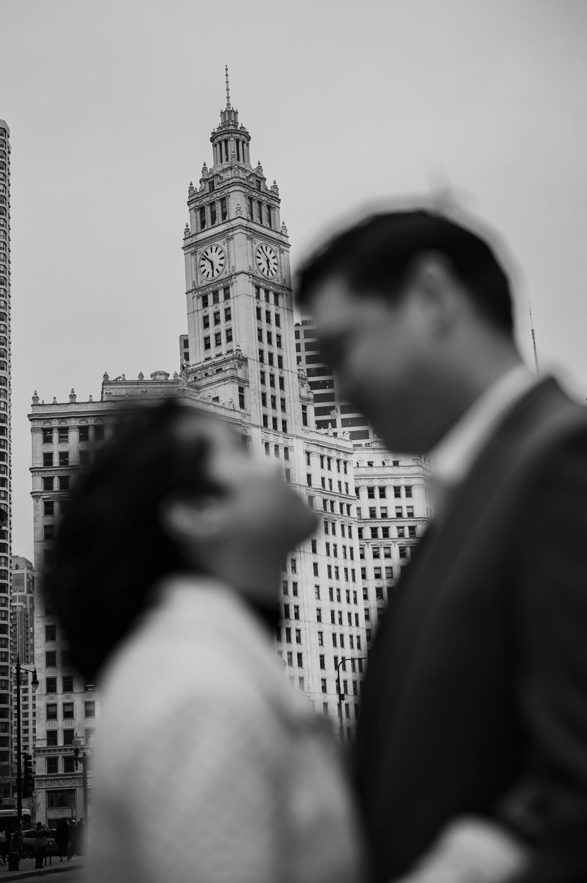 Chicago_Riverwalk_engagement_046