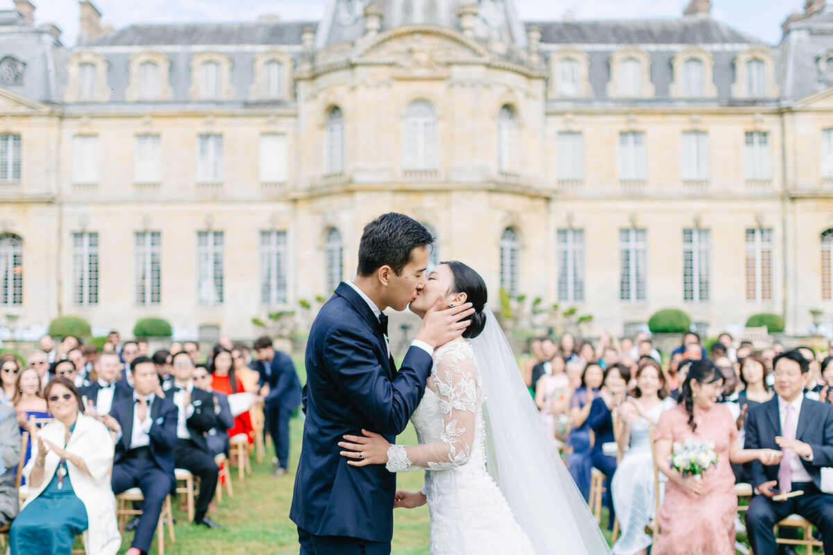 MorganeBallPhotography-Wedding-ZoeEdward-08-ChateauChamplatreux-Ceremony-469-2