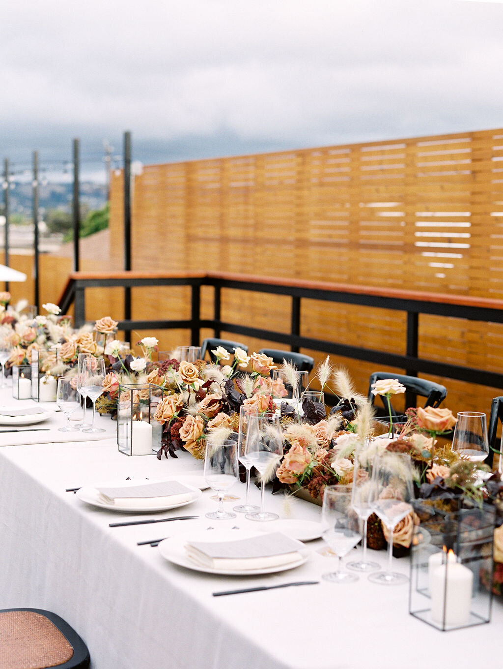 sophisticated wedding dining. table design