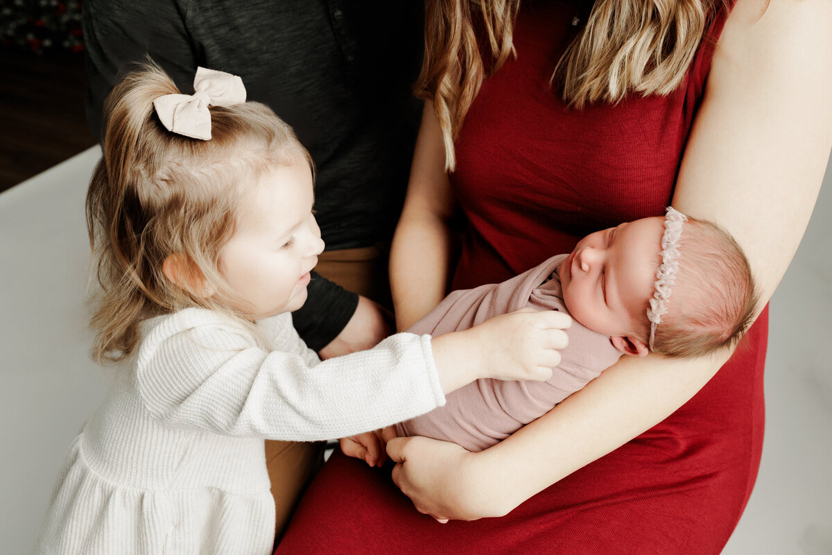 best newborn photography near me, MWA newborn portrait studio, newborn photoshoot Cave Springs