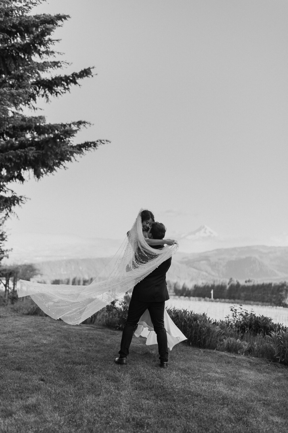 GorgeCrestVineyardsWedding