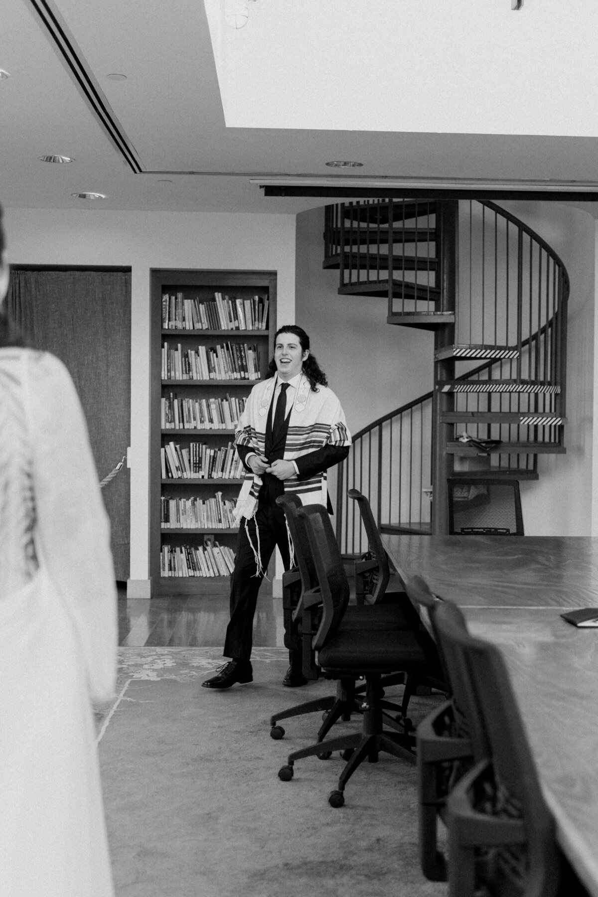 Esme&JacobWeddingPhotos_Previews_AustinWeddingPhotographer_HereafterFilms-16