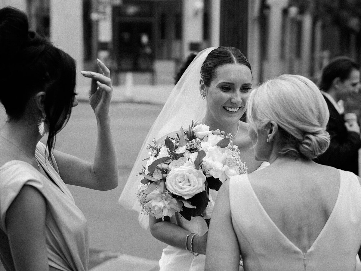 charleston-wedding-photographer-planters-inn-wedding-ceremony15