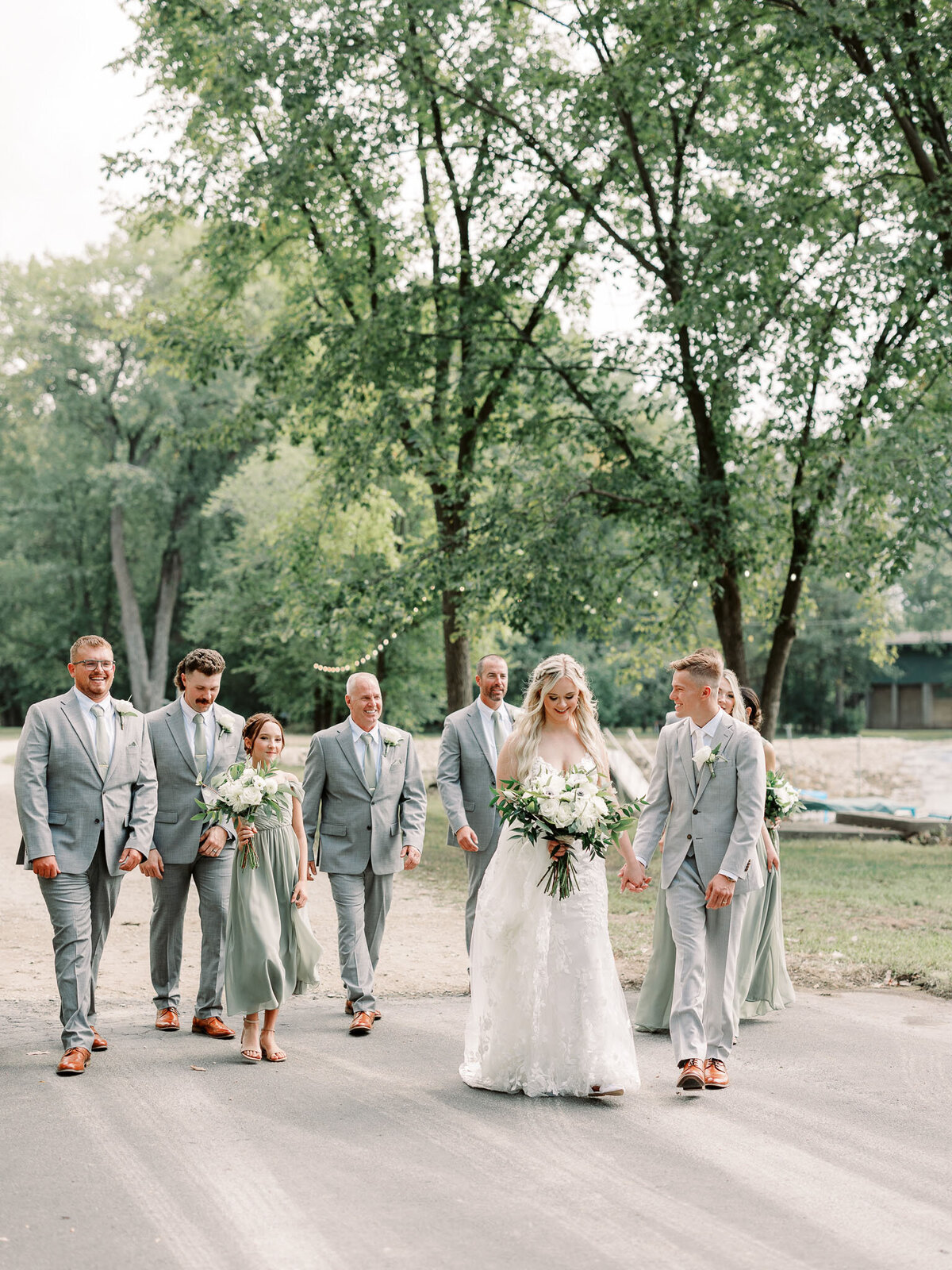 Lauren-Baker-Photography-Wisconsin-Wedding-48