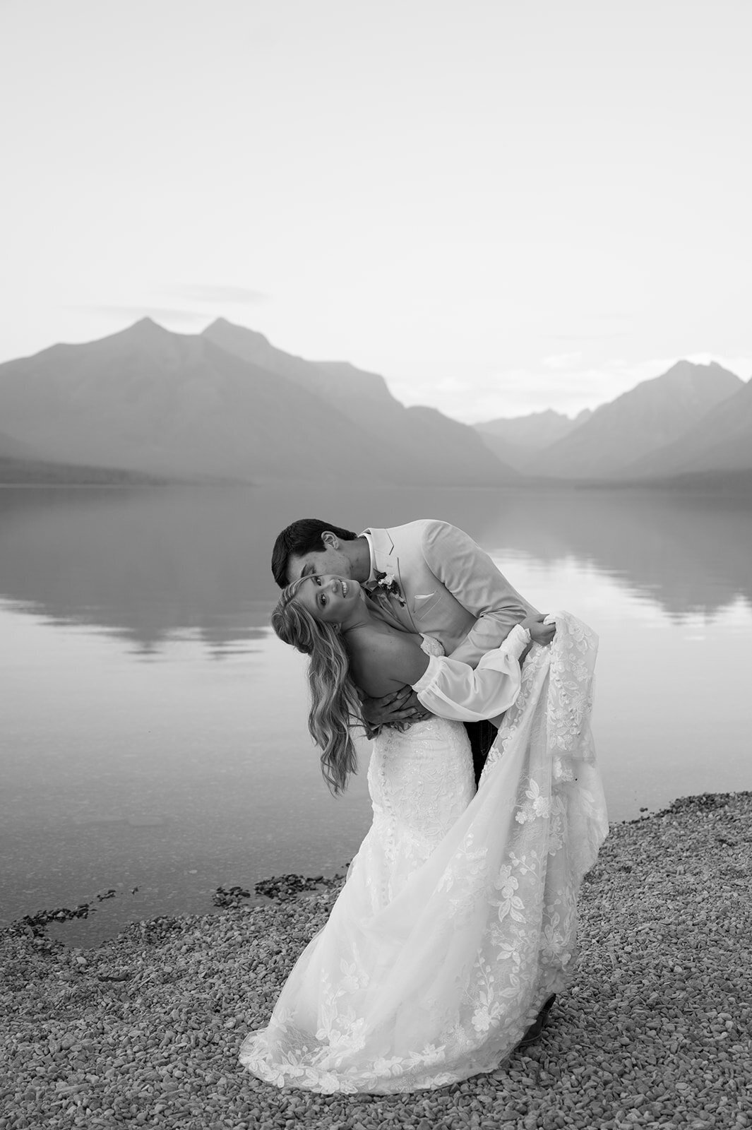 presley-gray-photo-glacier-national-park-elopement-7976