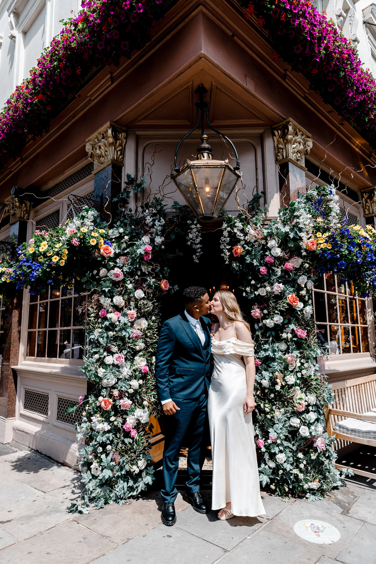 London based Wedding and Couple Photographer