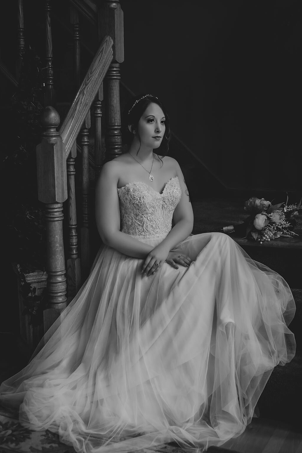 Vesper-and-Vow-Bemidji-Minnesota-wedding-and-elopement-photographer-coordinator-planner-high-end-luxury-monochrome-bridal-portrait