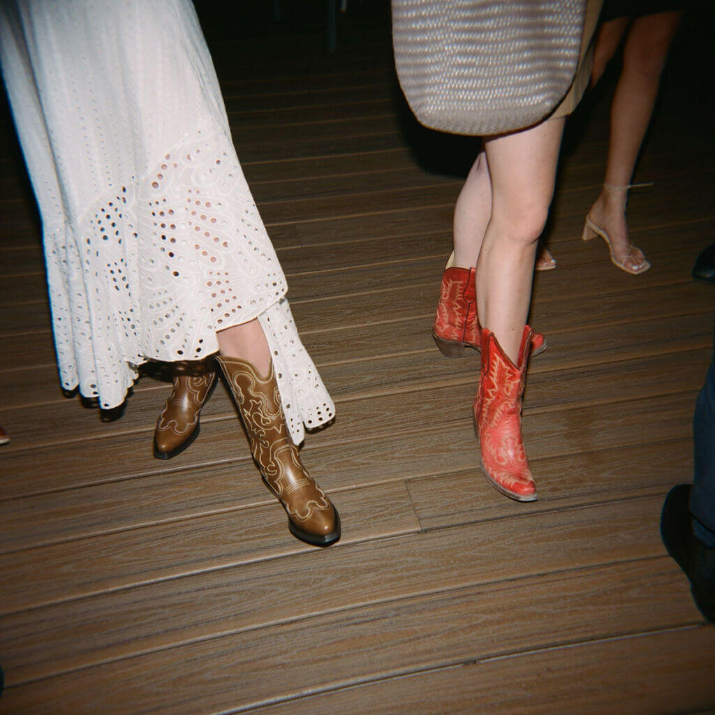 31-nashville-meets-new-york-garden-wedding-modern-vintage-events