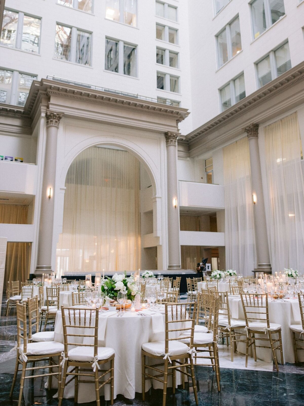 curtis-atrium-philadelphia-luxury-wedding-26