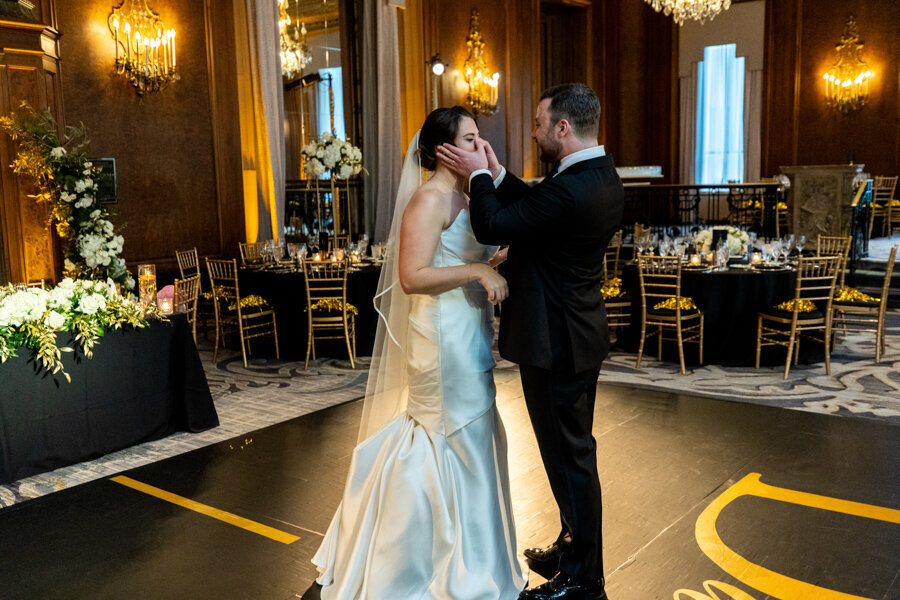 happy-tears-intercon-hotel-balck-gold-renaissance-ballroom-chicago-hbicweddings