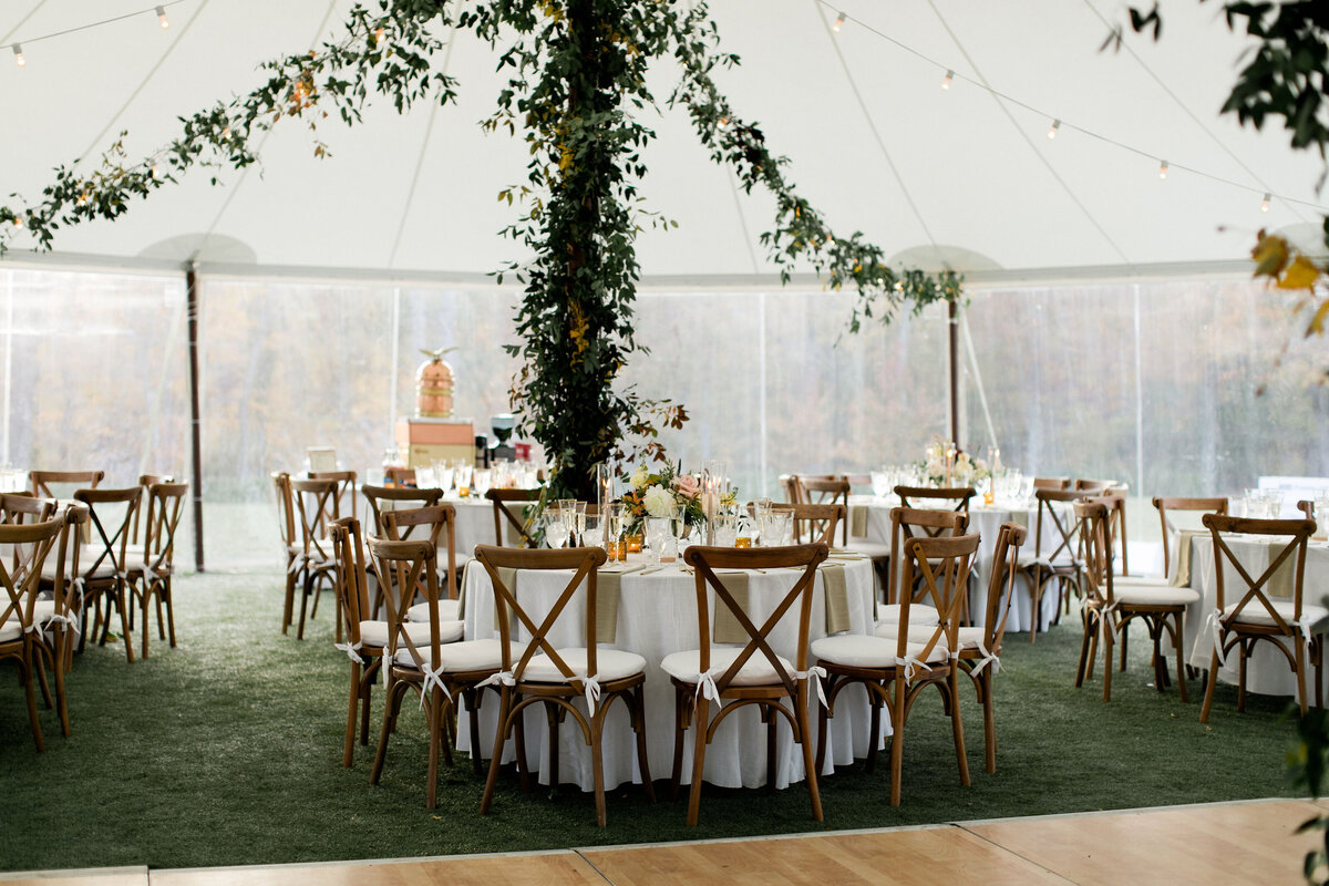 greenery-wedding-tented-inspiration-sarah-brehant-events