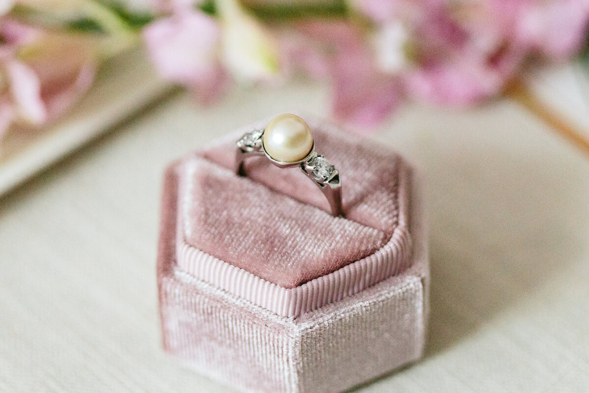 NicodemCreative-Kitty+SpencerWedding-ButterfieldCountryClub-39