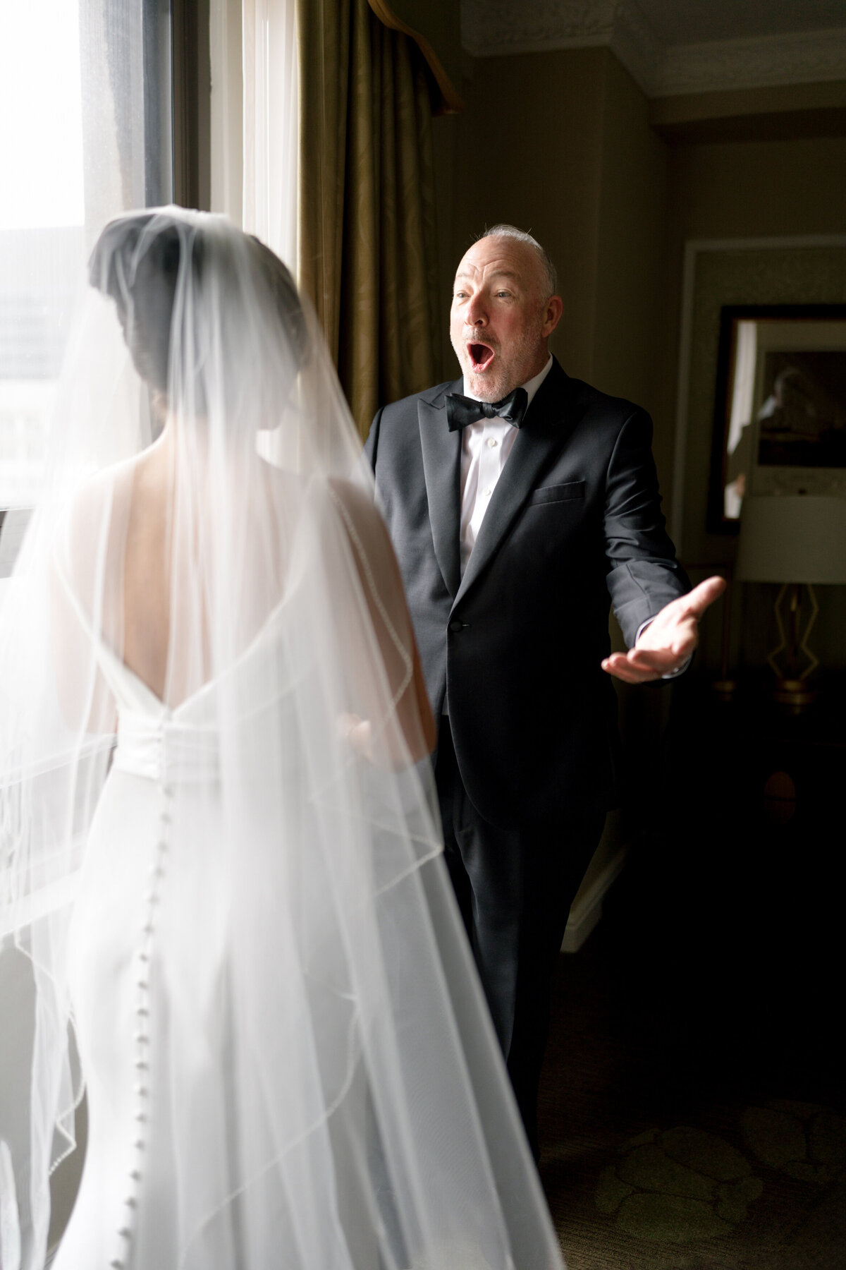 Berlez-Aspen-Avenue-Chicago-Wedding-Photographer-Palmer-House-Celebrate-Planning-Yanni-Design-Dimitra-Shannon-O'Brien-Magazine-Editorial-43