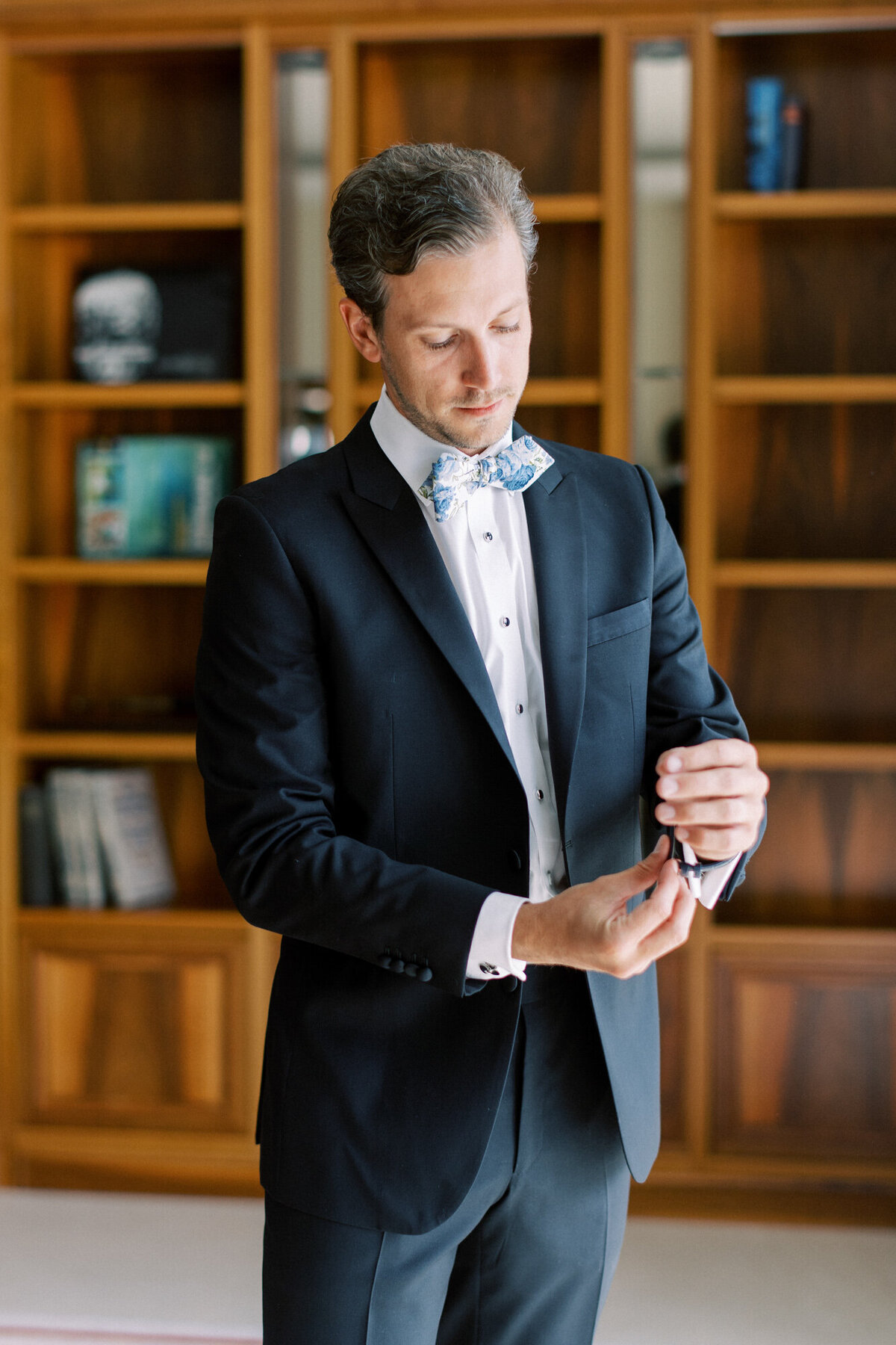 Maïlys Fortune Photography Husband Wife Wedding Weddings Photography France Switzerland Italy Timeless Dreamy Imagery Bilingual French English Destination Weddings Destination Wedding Provence French Riviera Paris Lake Como Tuscany27