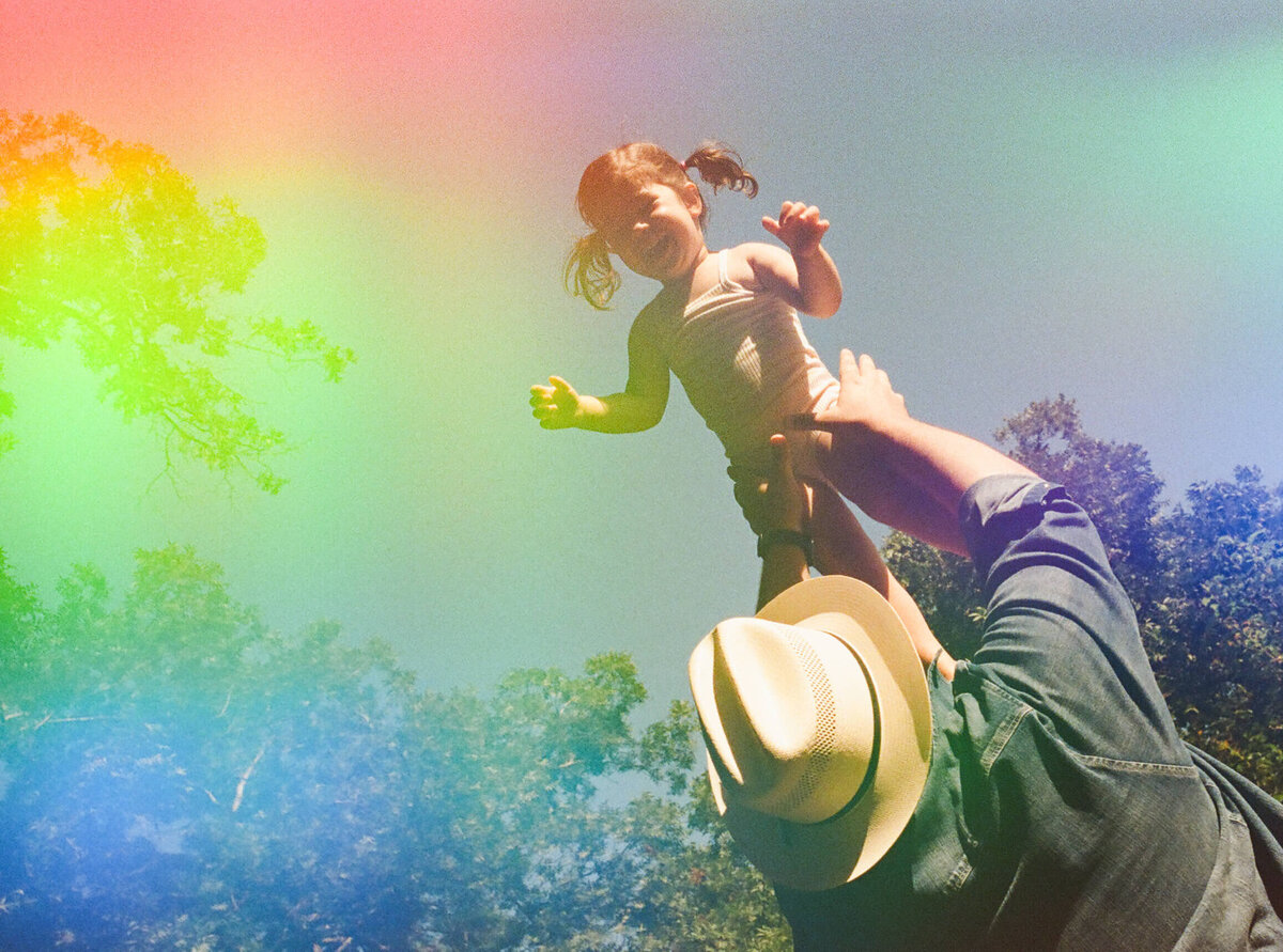 austin-lifestyle-family-couples-session-Psychedelic-35mm-film-amber-vickery-photography-16