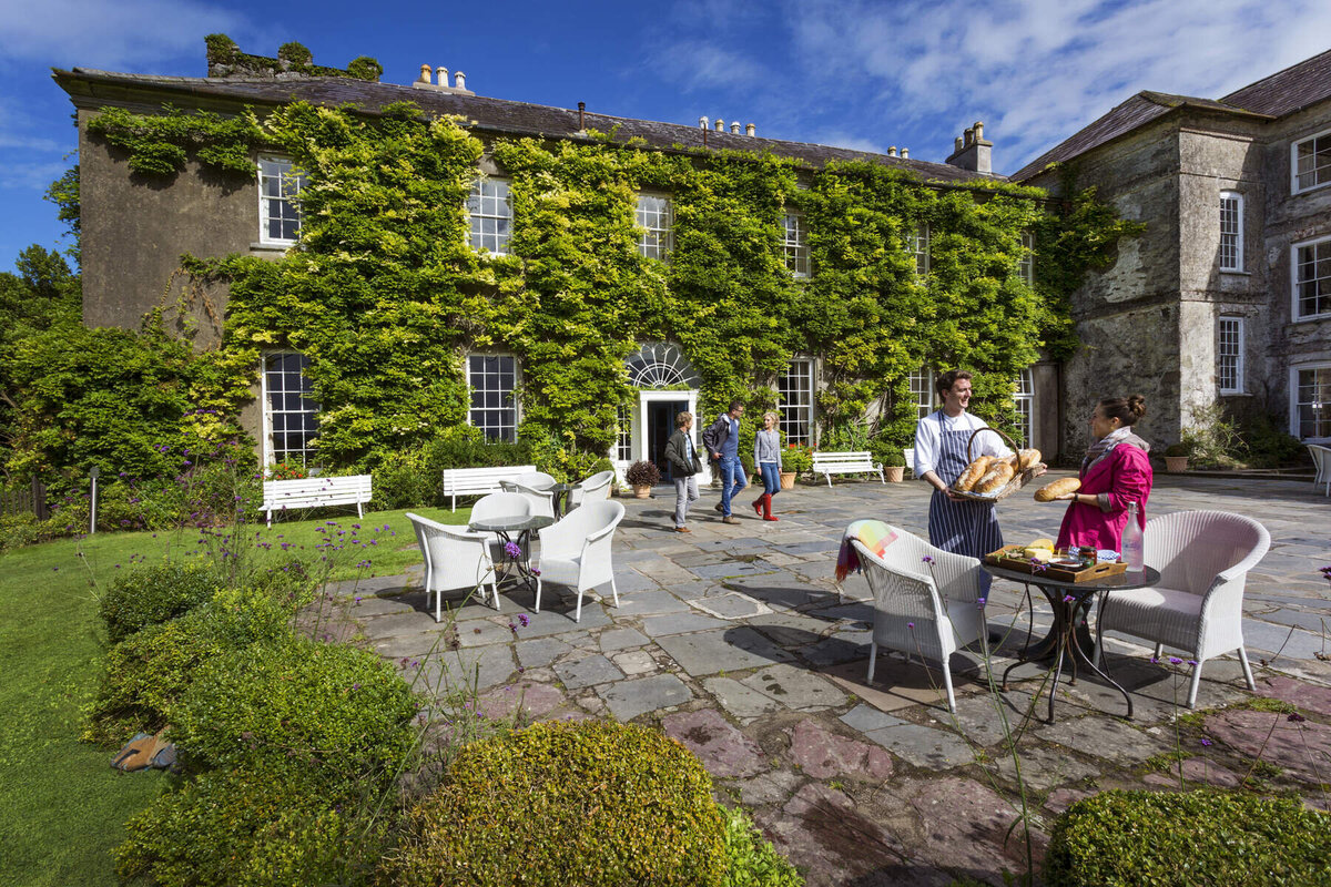 Delegates explore the grounds of Ballymaloe House Hotel, Co Cork_Web Size