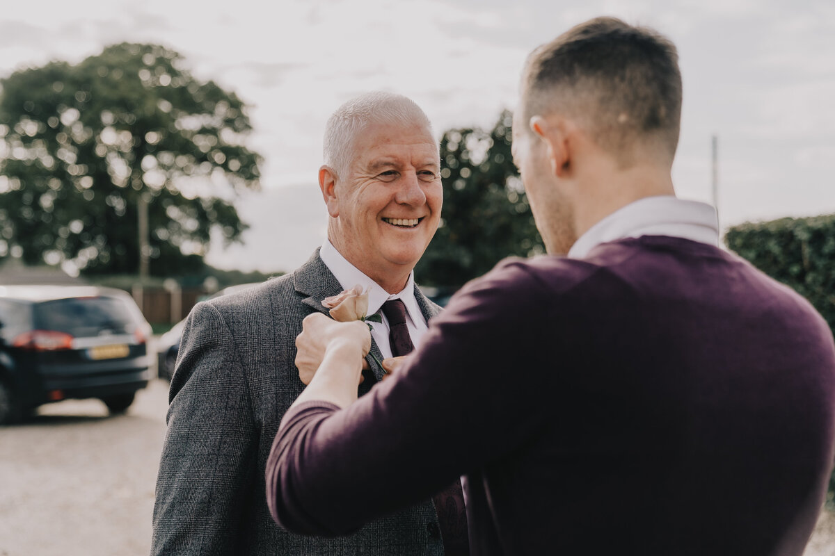 Compasses at Pattiswick Caley Photography Essex Wedding Photography -02