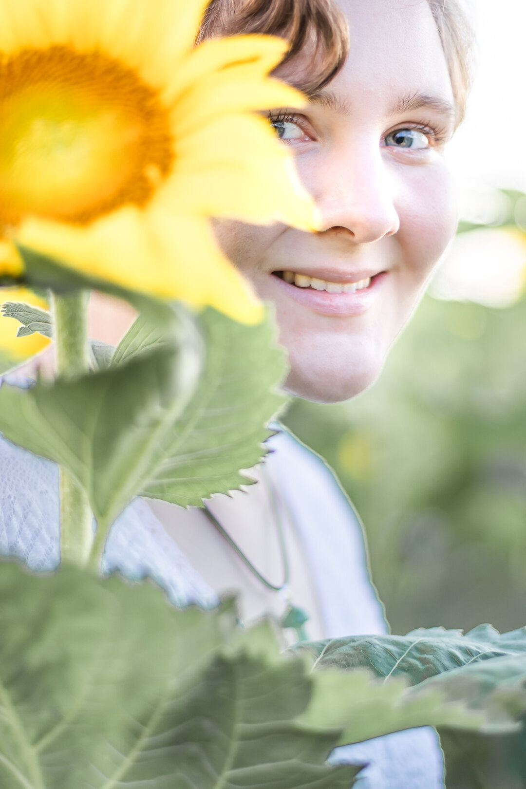 2022SinklandFarms-Sunfllower-Festival_senior-class-photos_social-media_website-3612