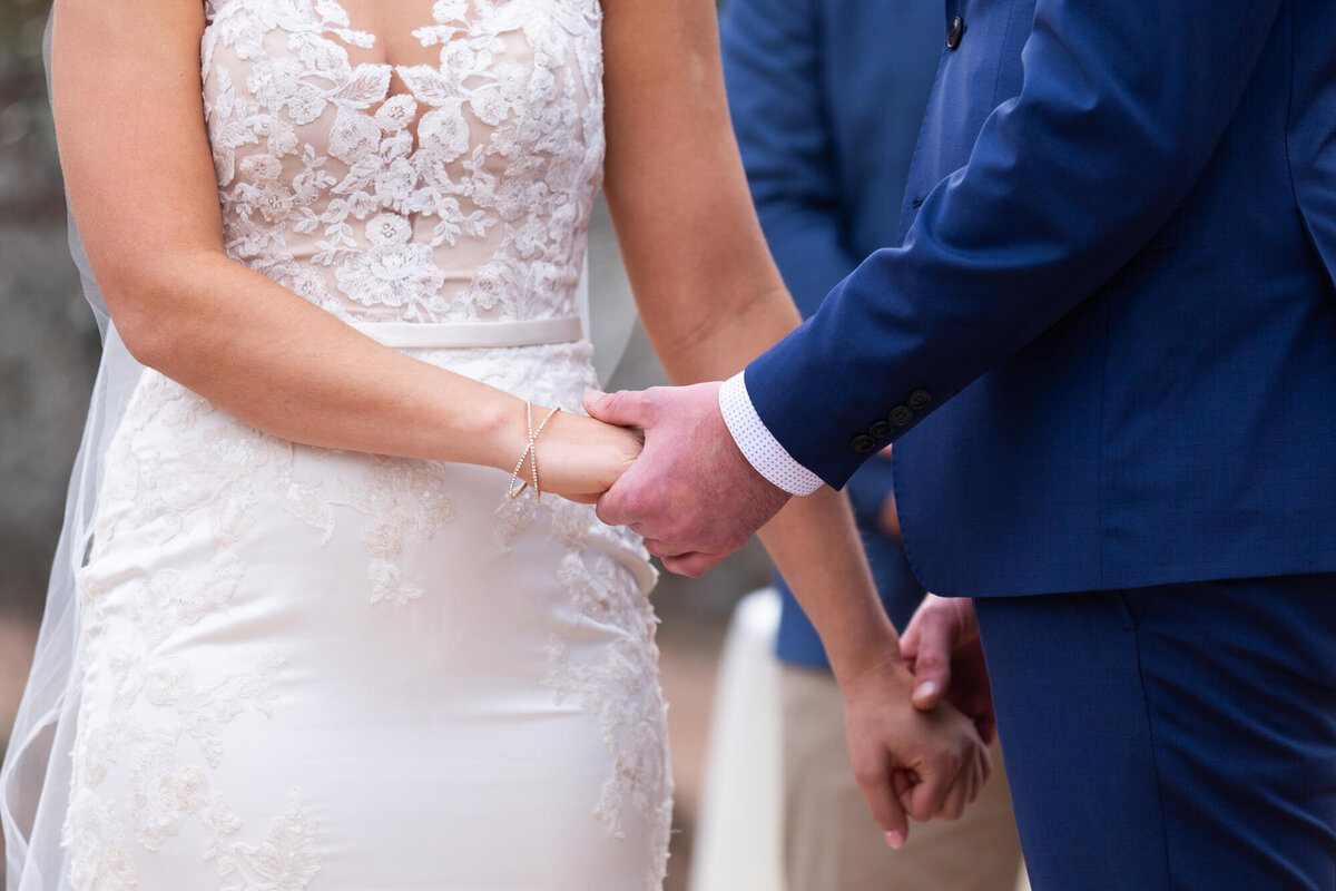 phoenix-scottsdale-arizona-destination-wedding-ceremony-holding-hands