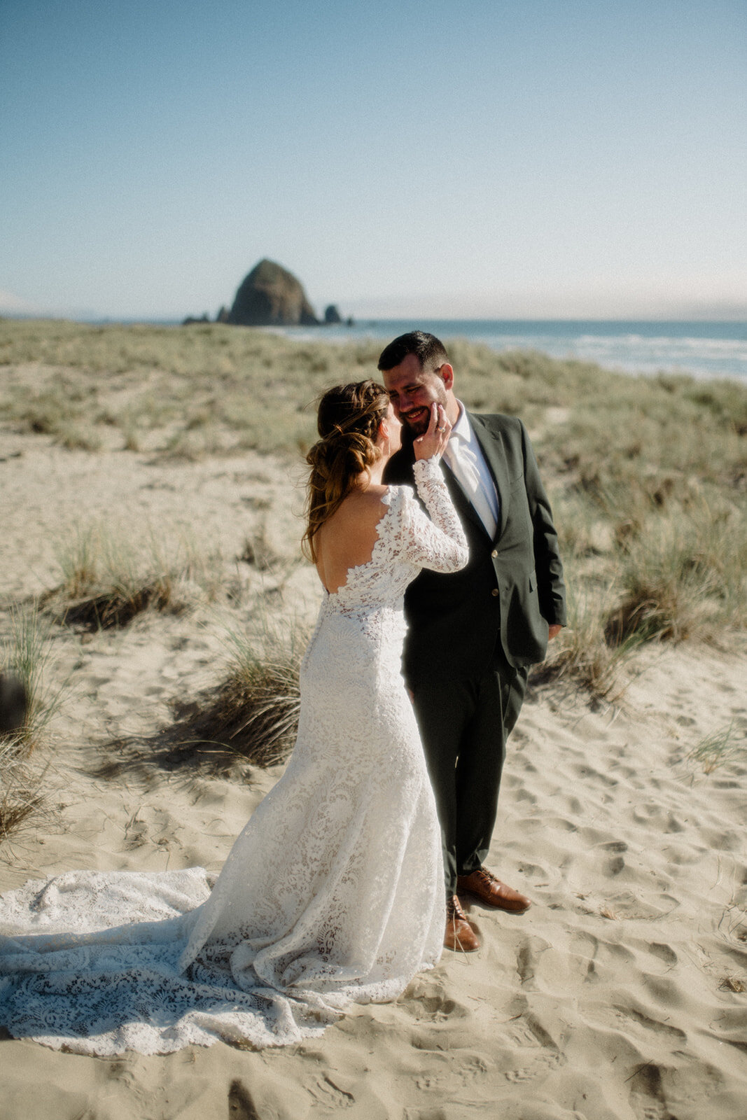 540 Cannon Beach Elopement Photographer_Wedding at Cannon Beach_Hug Point Elopement_Erica & Nate-1841_websize