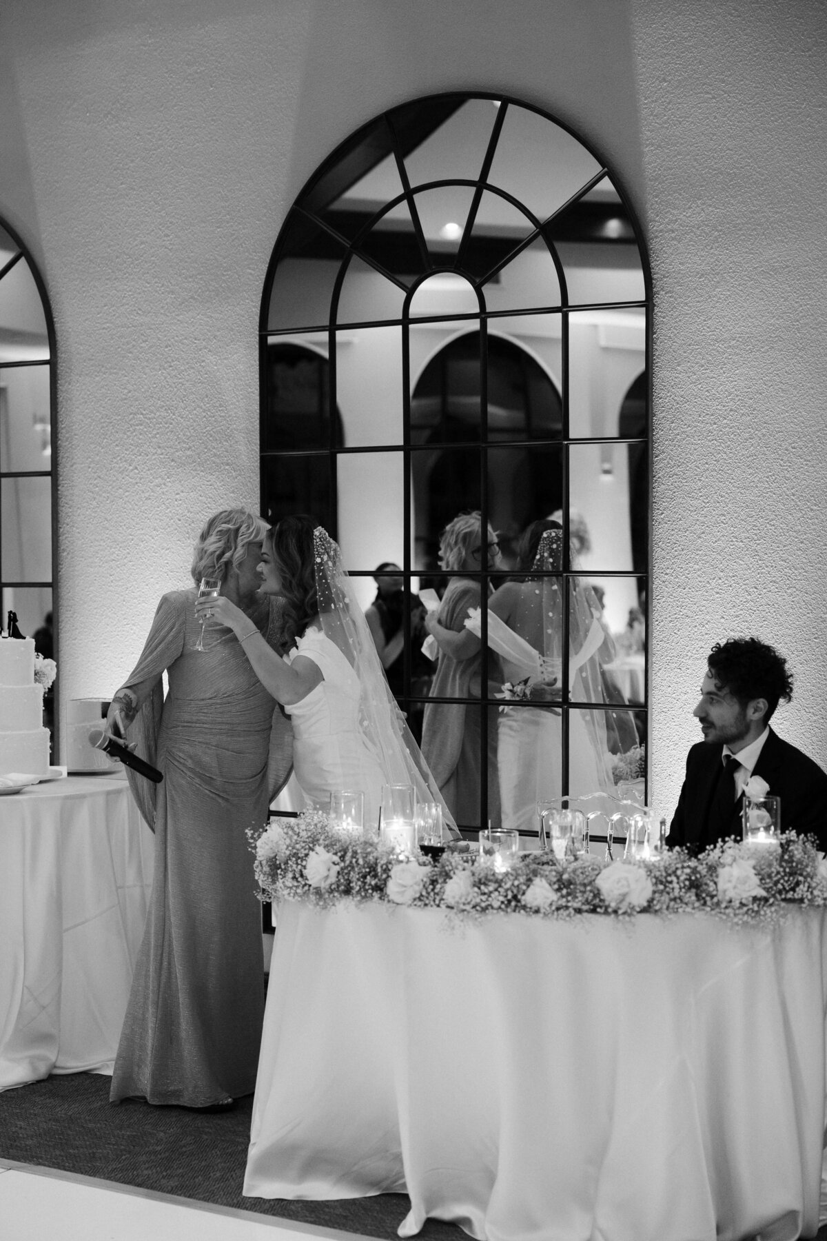 132_riskyexposure_marley-simon_las-vegas-elopement-photography