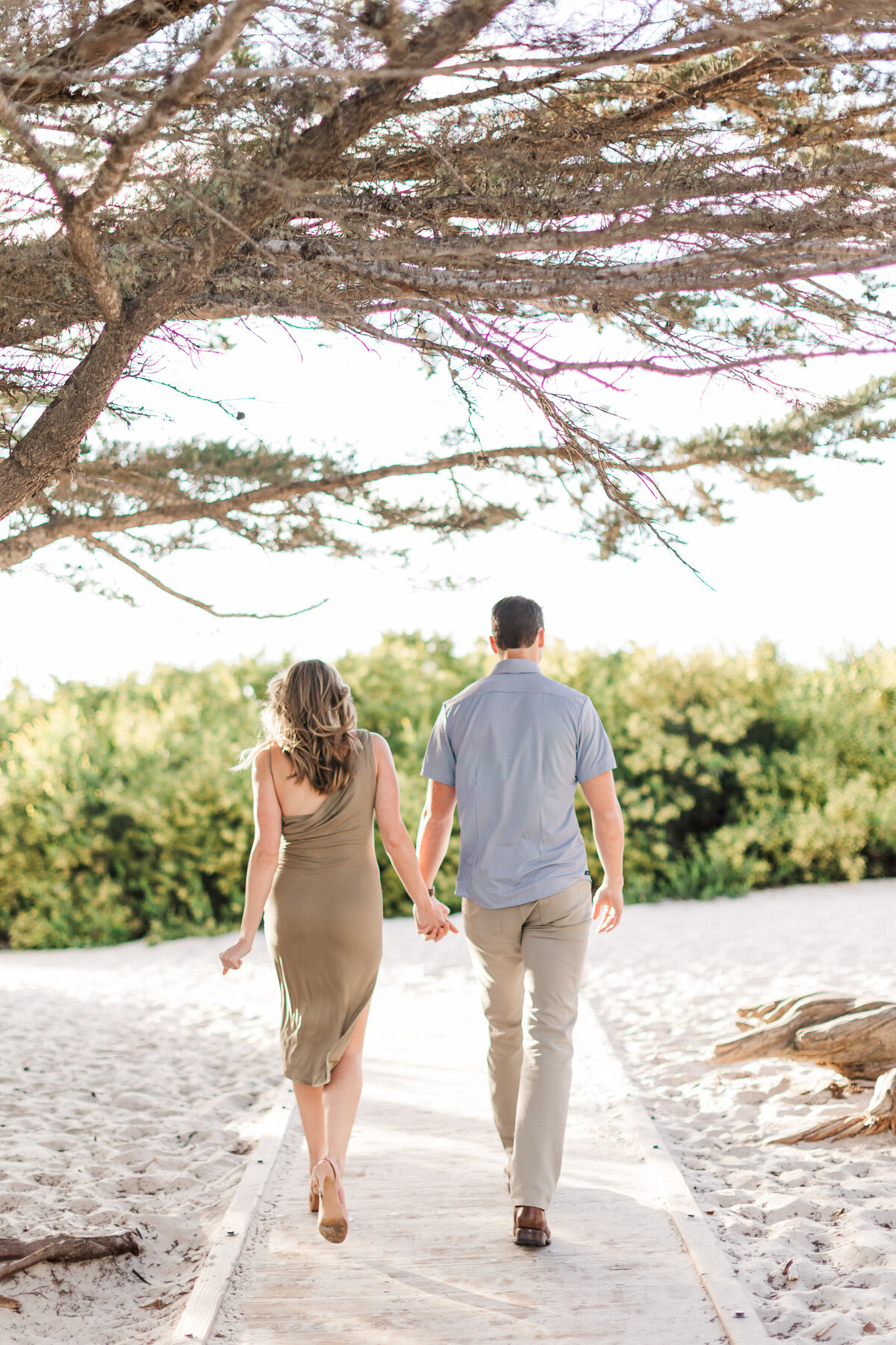 Engagement-photos-on-the-beach-of-Carmel-California-5