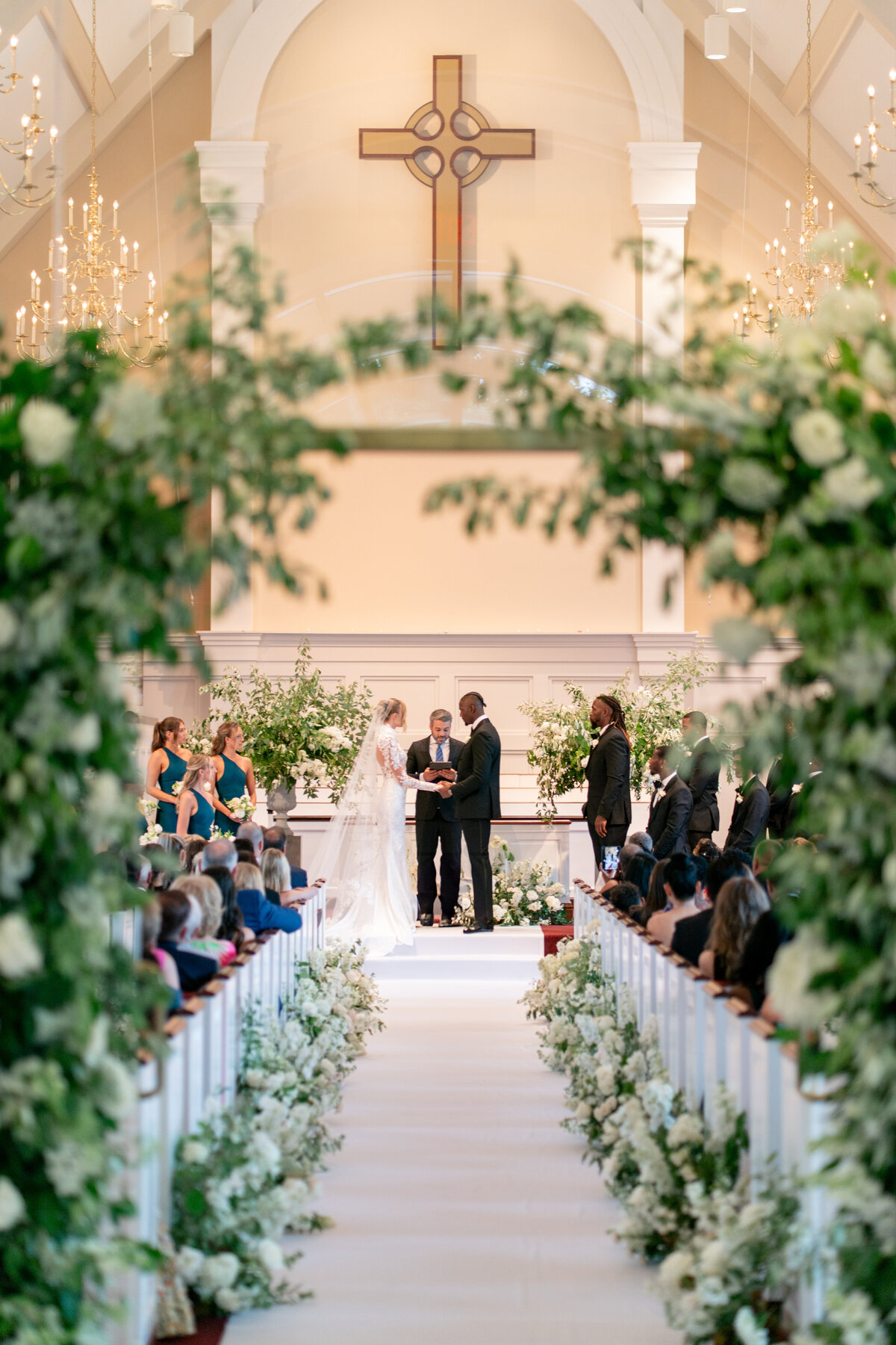 Savannah-Jamey-Country-Club-Buffalo-Summer-Wedding-16