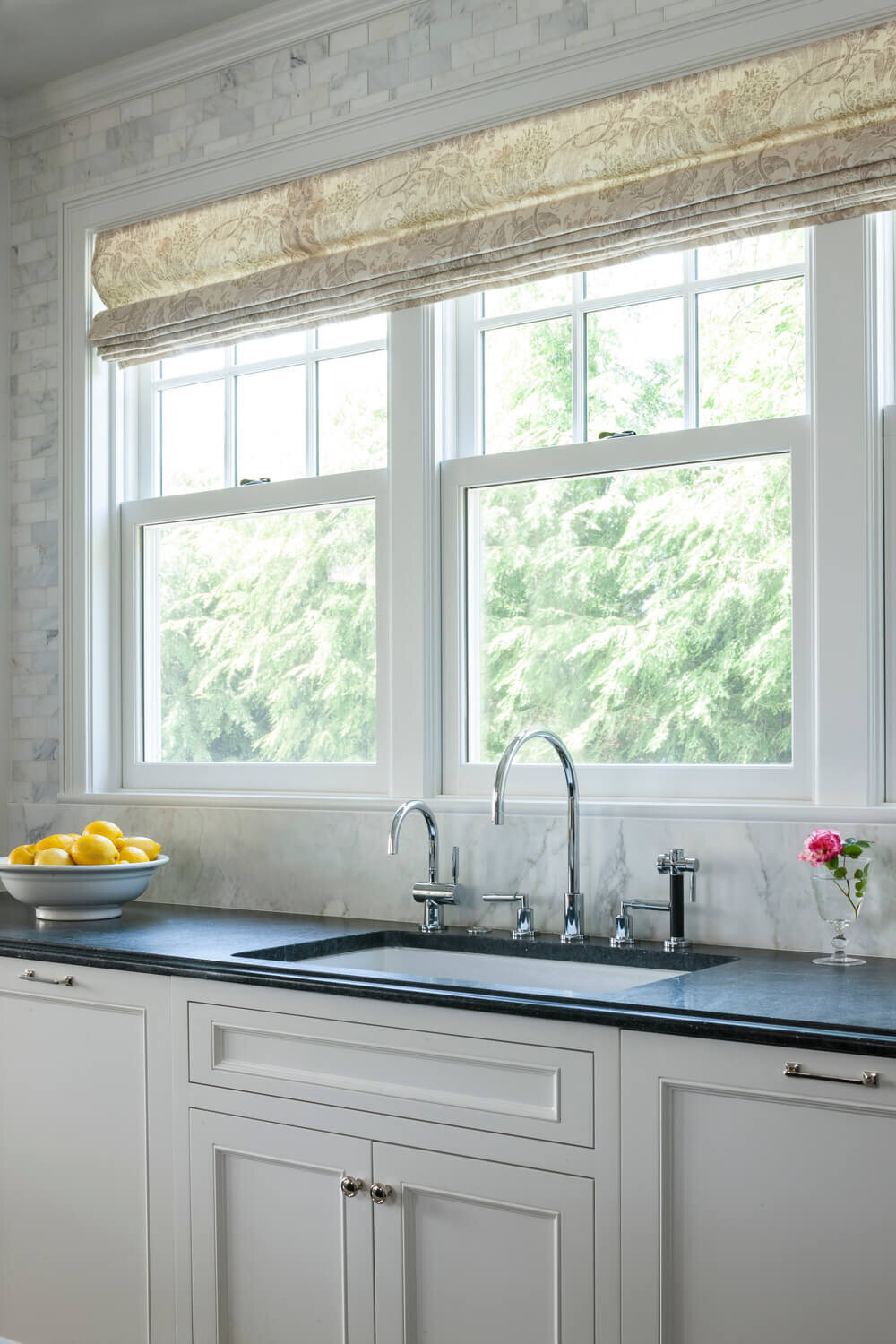 Kitchen-sink-large-windows