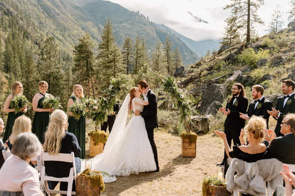 spring_leavenworth_sleeping_lady_resort_wedding_03