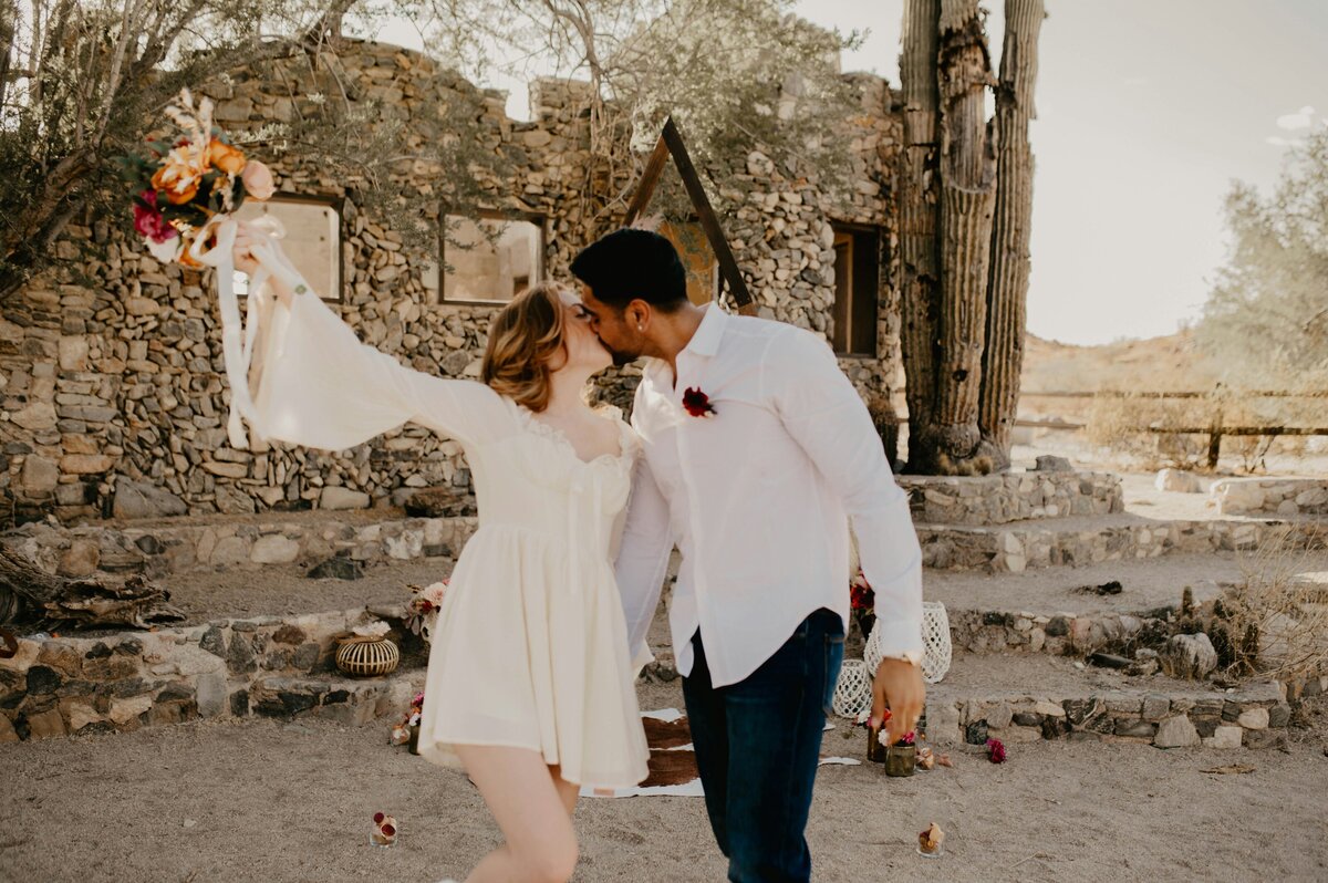 lauren-mitchell-LHwE1zEADlc-unsplash