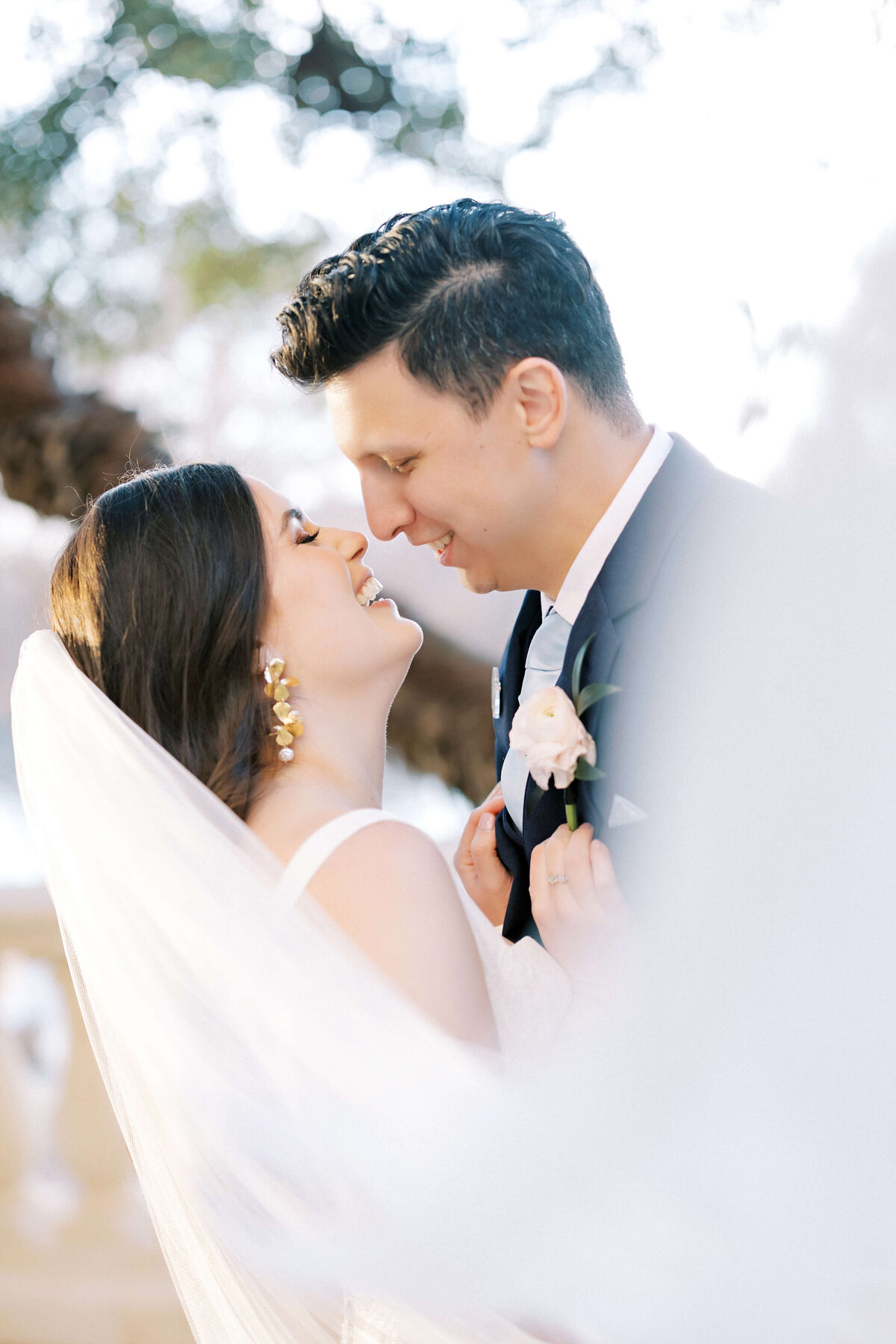 Couples portraits at at Four Seasons Hotel Austin