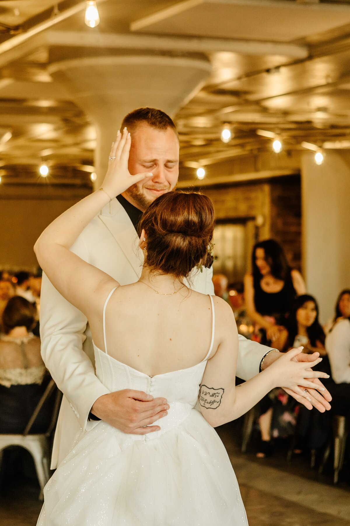 minimalist-wedding-19