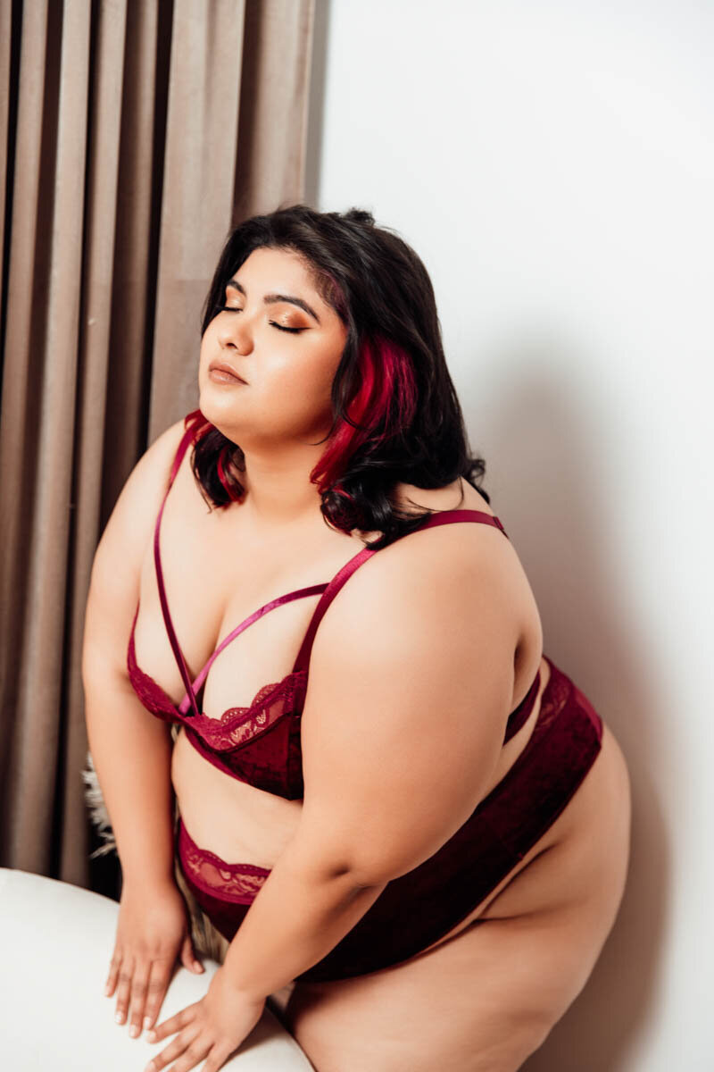 Boudoir portrait of a plus sized woman