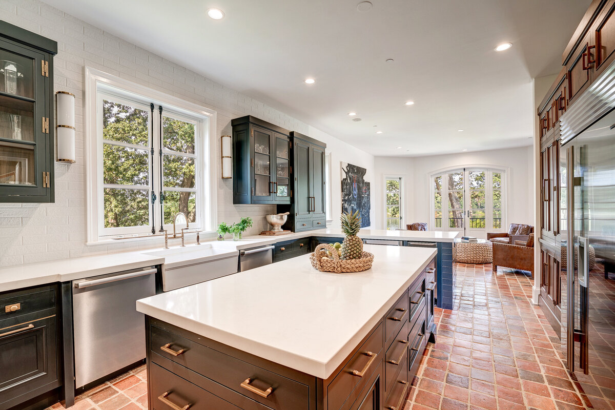 225 wardour dr_0016