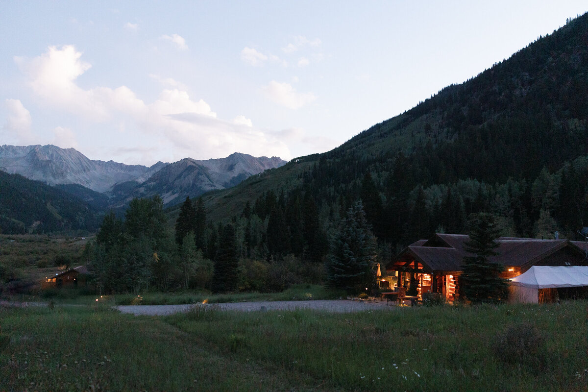 Pine_Creek_Cook_House_Luxury_Aspen_Wedding_by_Diana_Coulter-140