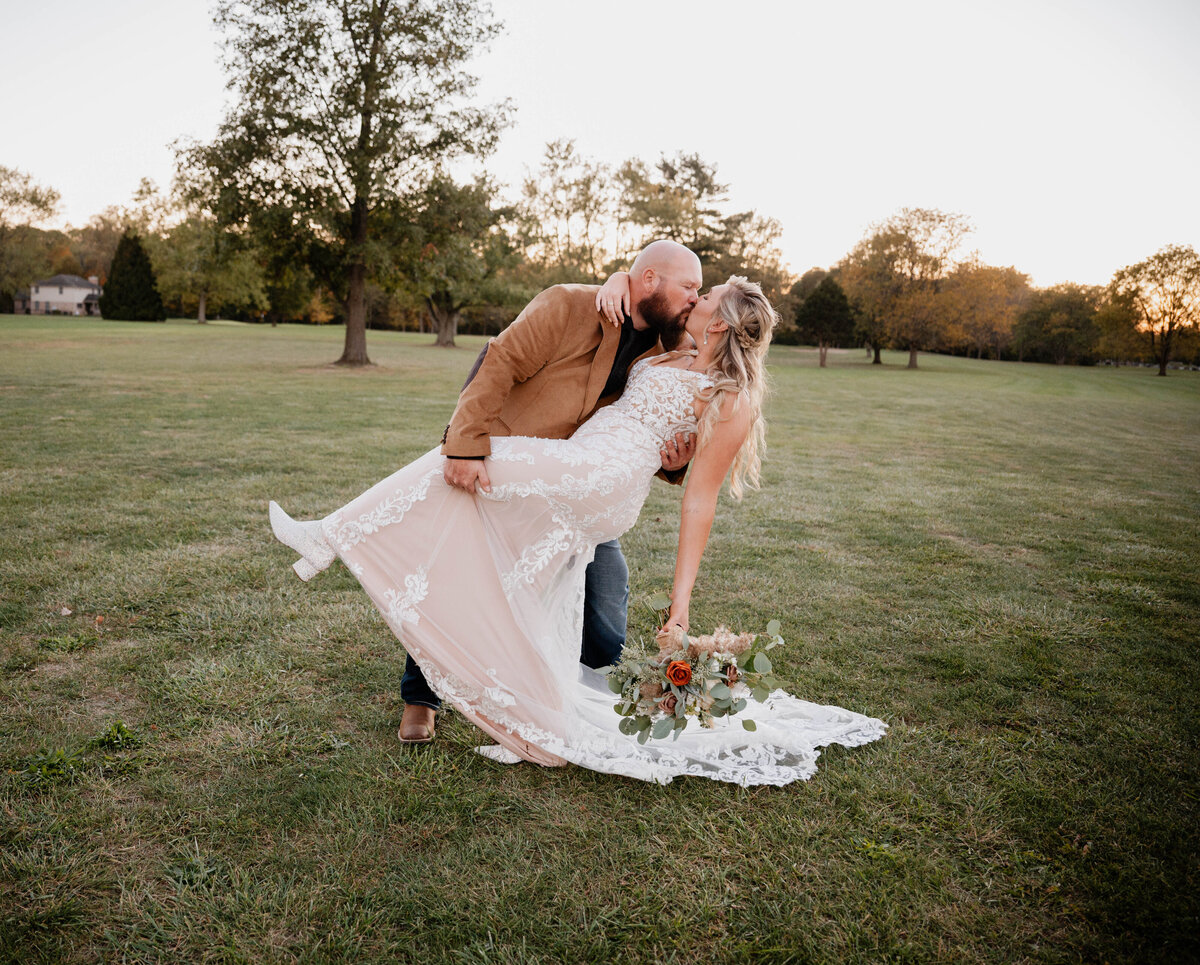 Taylor Elizabeth Photography Weddings and Lifetyle Photographer in Indiana Weddings Photo 106