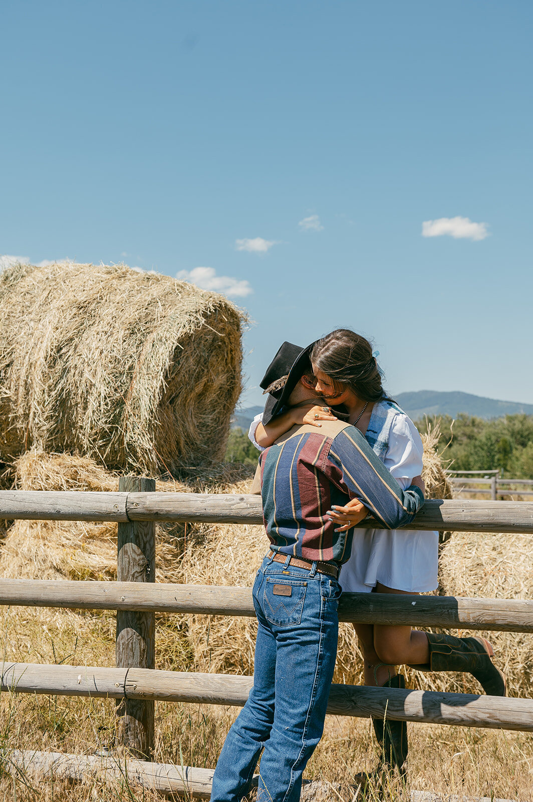 presley-gray-photo-haybale-forest-montana-elopement-7636